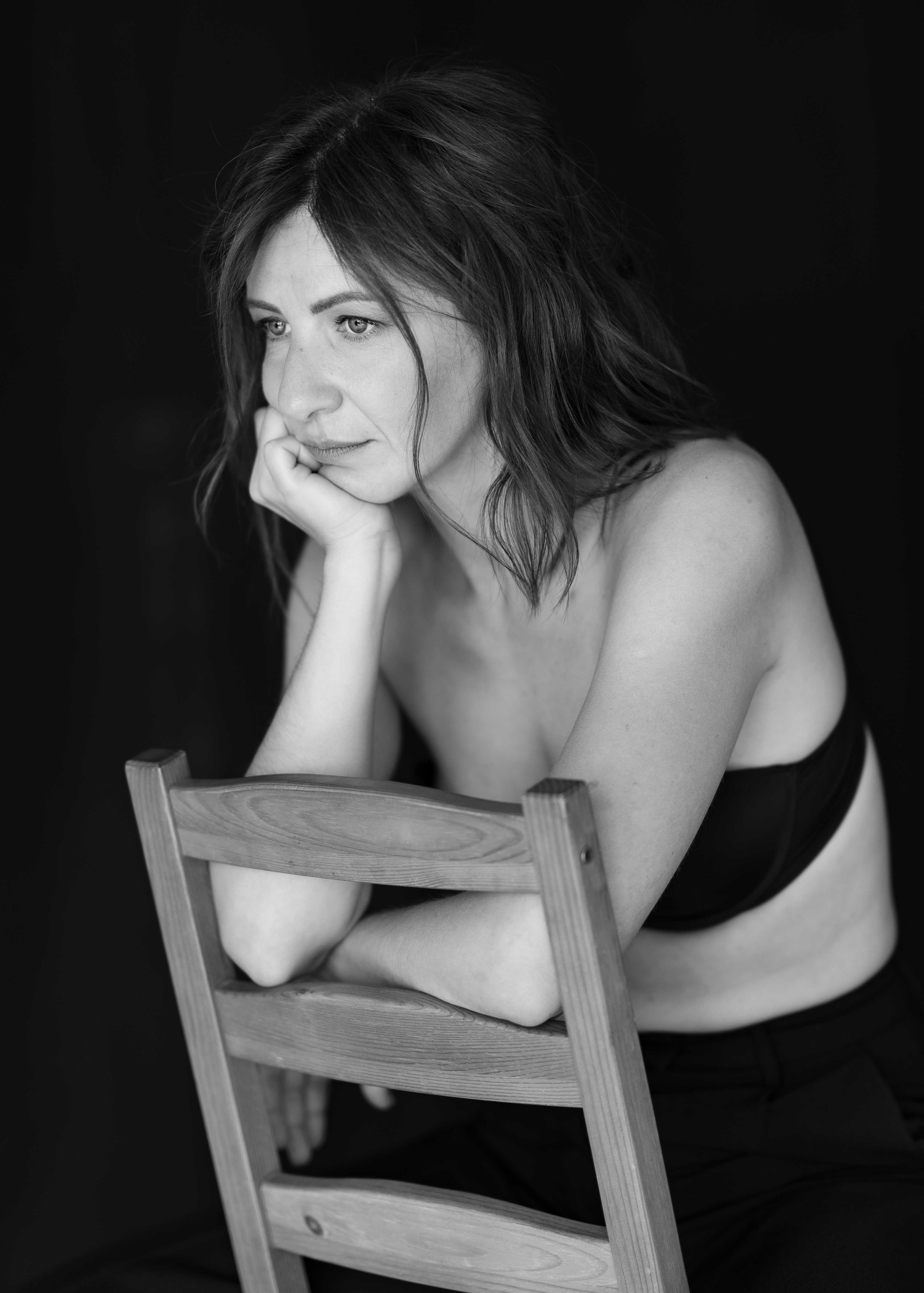 Женский портрет 35+. Женский портретный фотограф 35+ Воронеж. Добро пожаловать в магию ЧБ портрета