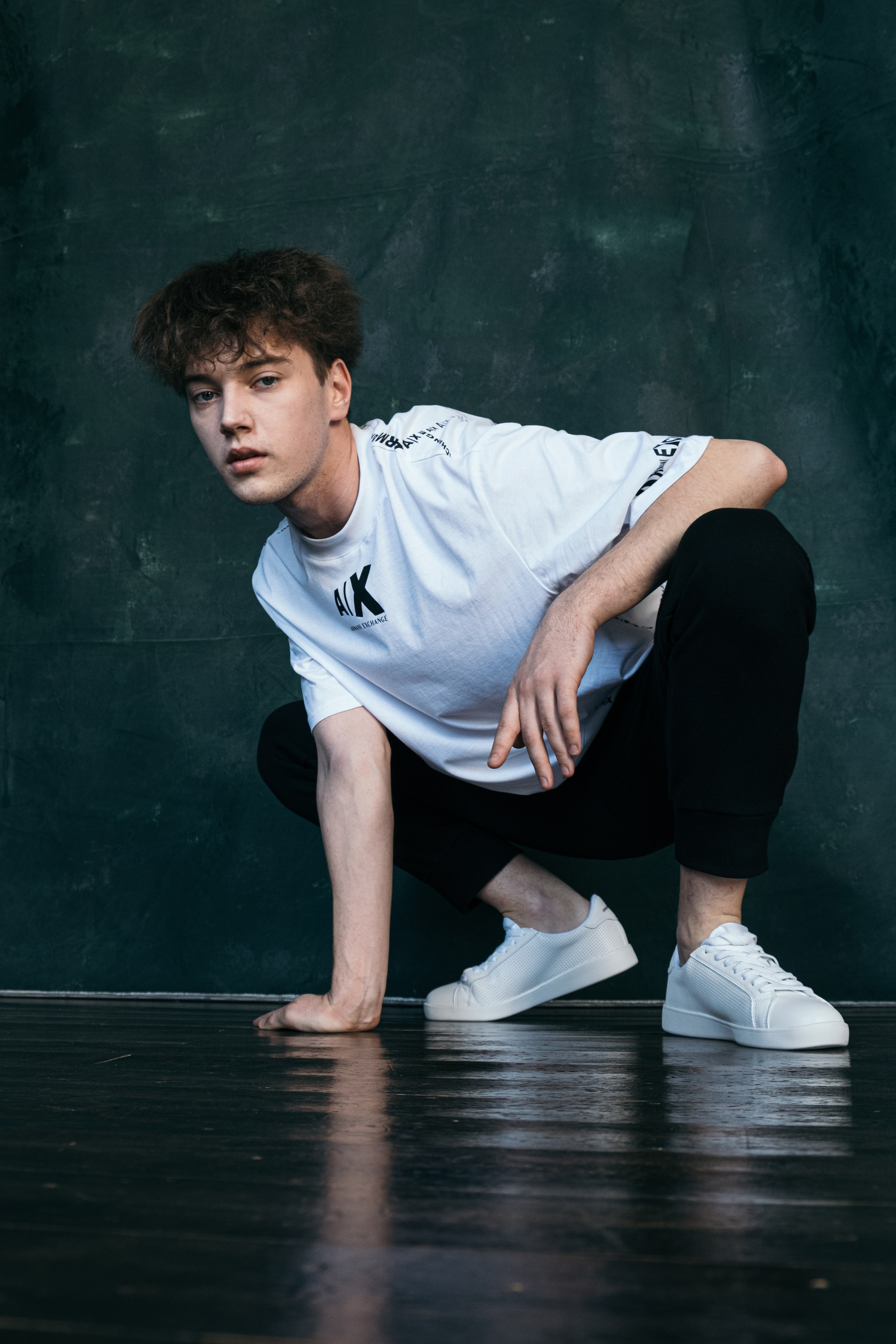 Имиджевая съёмка одежды. Предметный фотограф в Симферополе Антон Катунин