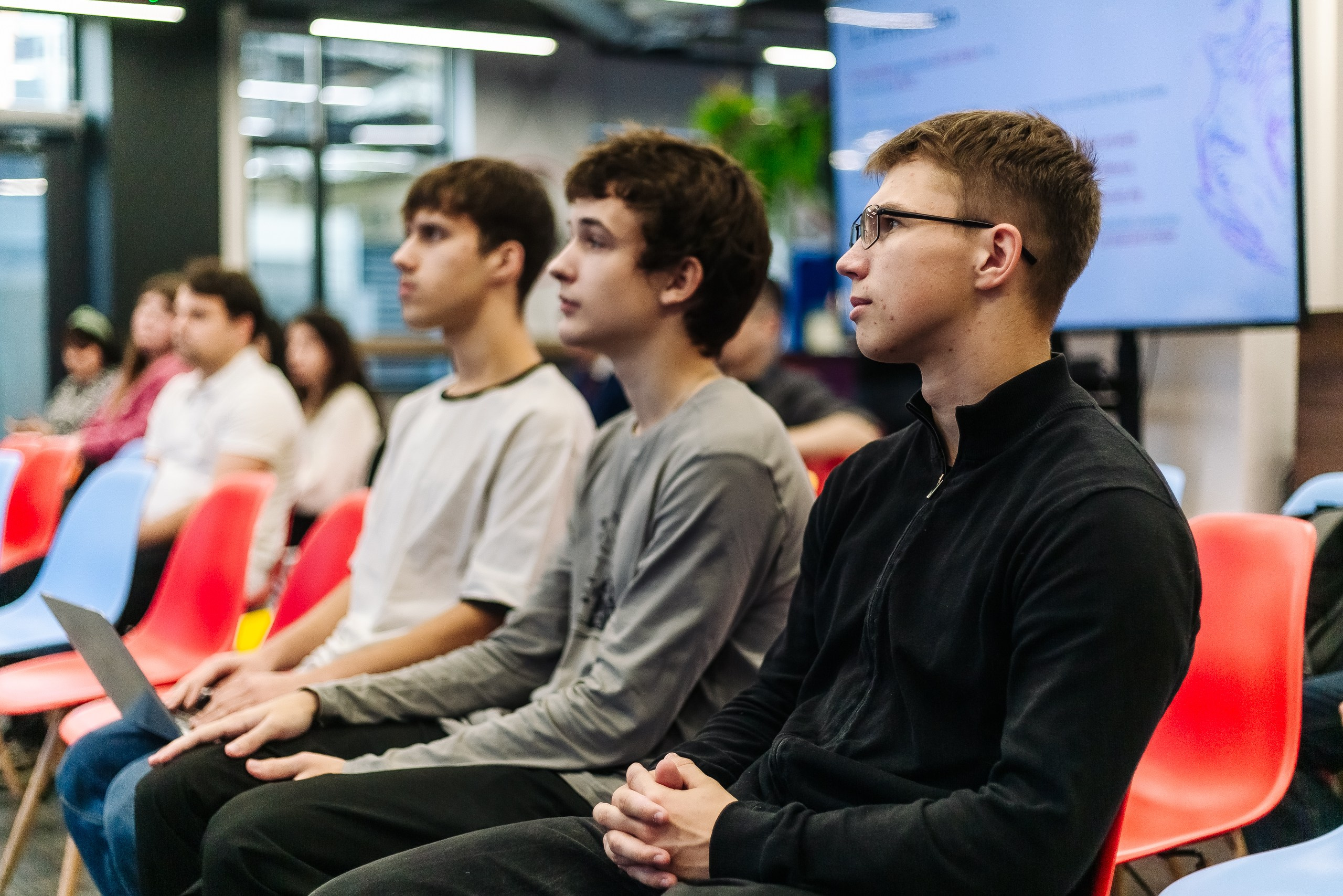 Неймарк. Лекторий. Репортажный и портретный фотограф в Нижнем Новгороде Максим Горшков