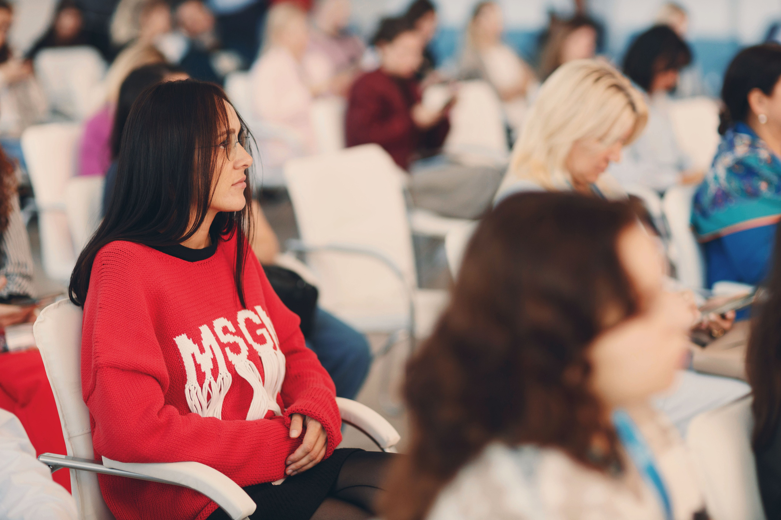 Репортажная съемка форума «Двери Росси-2025» в Чебоксарах. Портретный и репортажный фотограф в Чебоксарах Андриян Чаркин