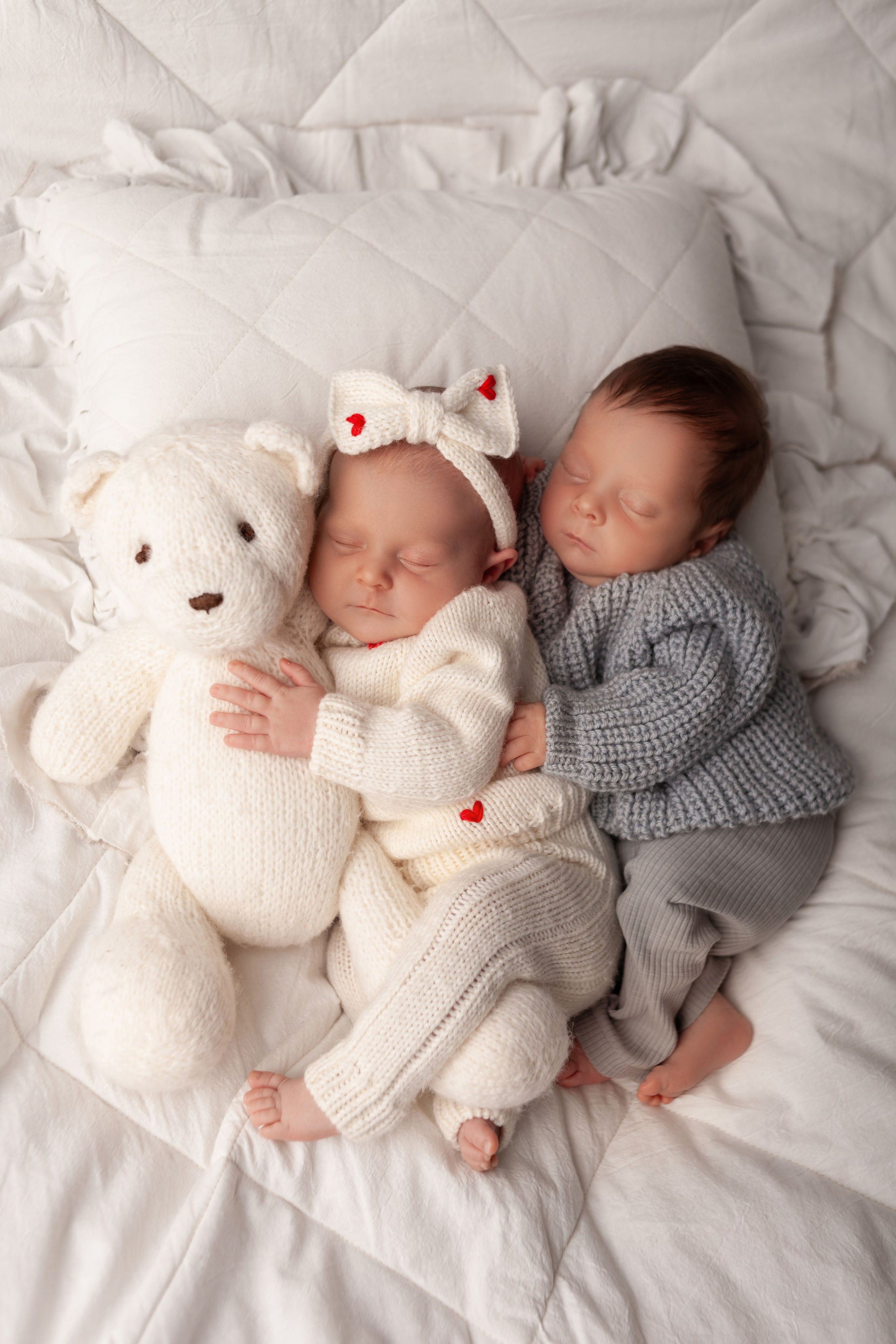 Двойня. Фотограф новорожденных г. Подольск, г. Жуковский, весь юг Москвы и Моск.обл