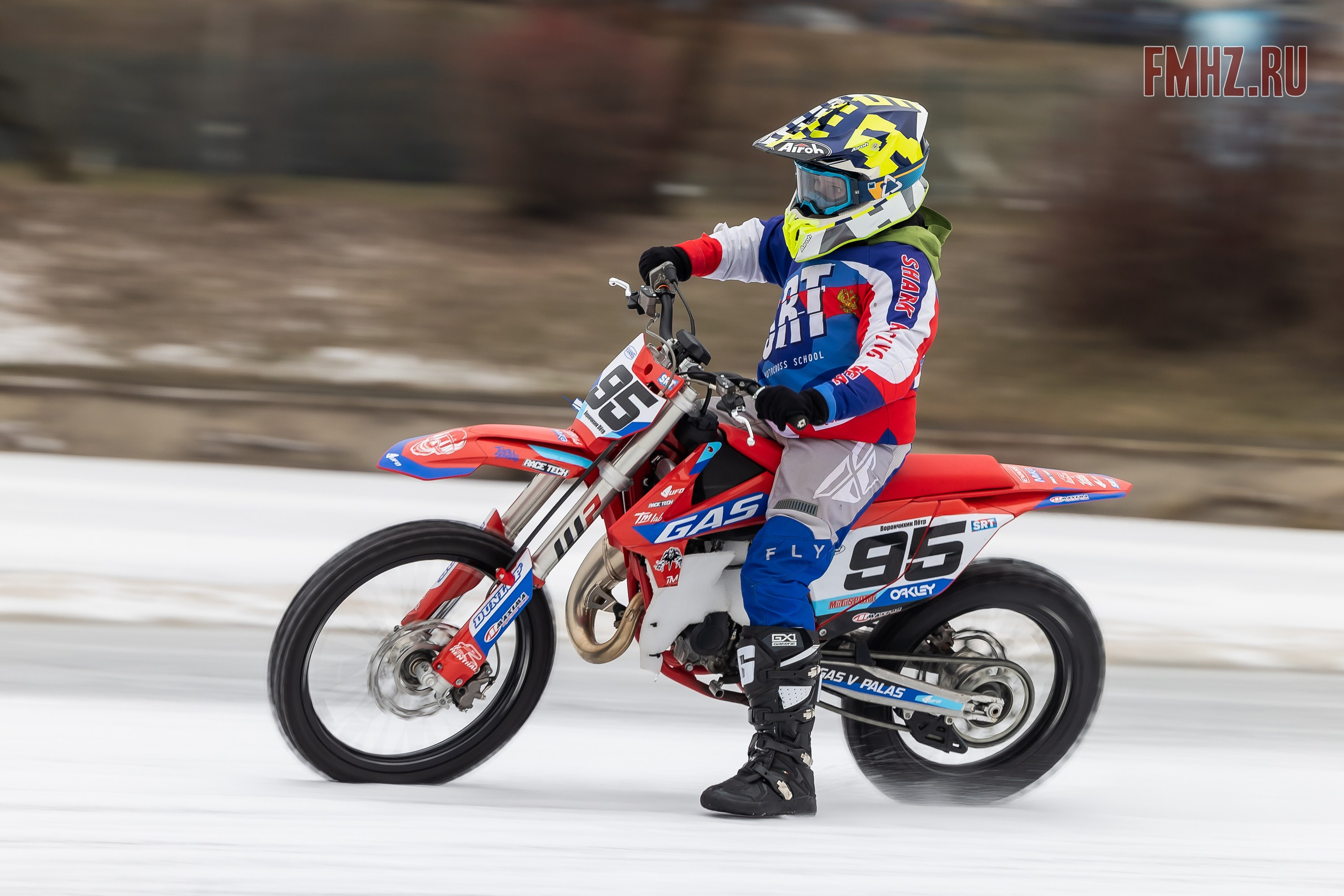 Первый этап Кубка МФР по мотокроссу на льду Большого Крылатского пруда в Москве. 8 февраля 2025 г. Фотограф Владимир Охрименко