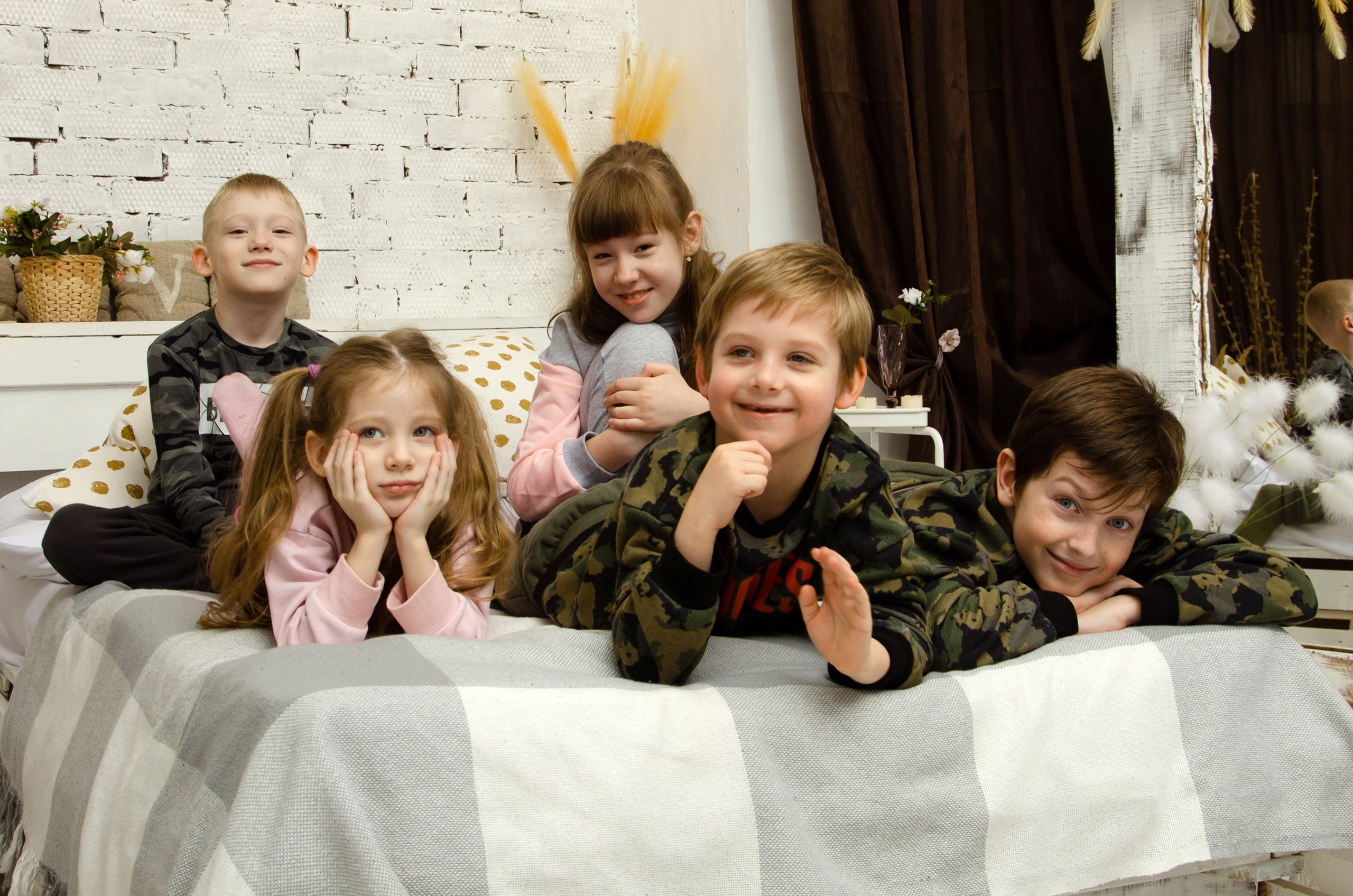 Фотограф Алексей Акуленко, семейная фотосессия. «Окна» интерьерная фотостудия, г. Юрга