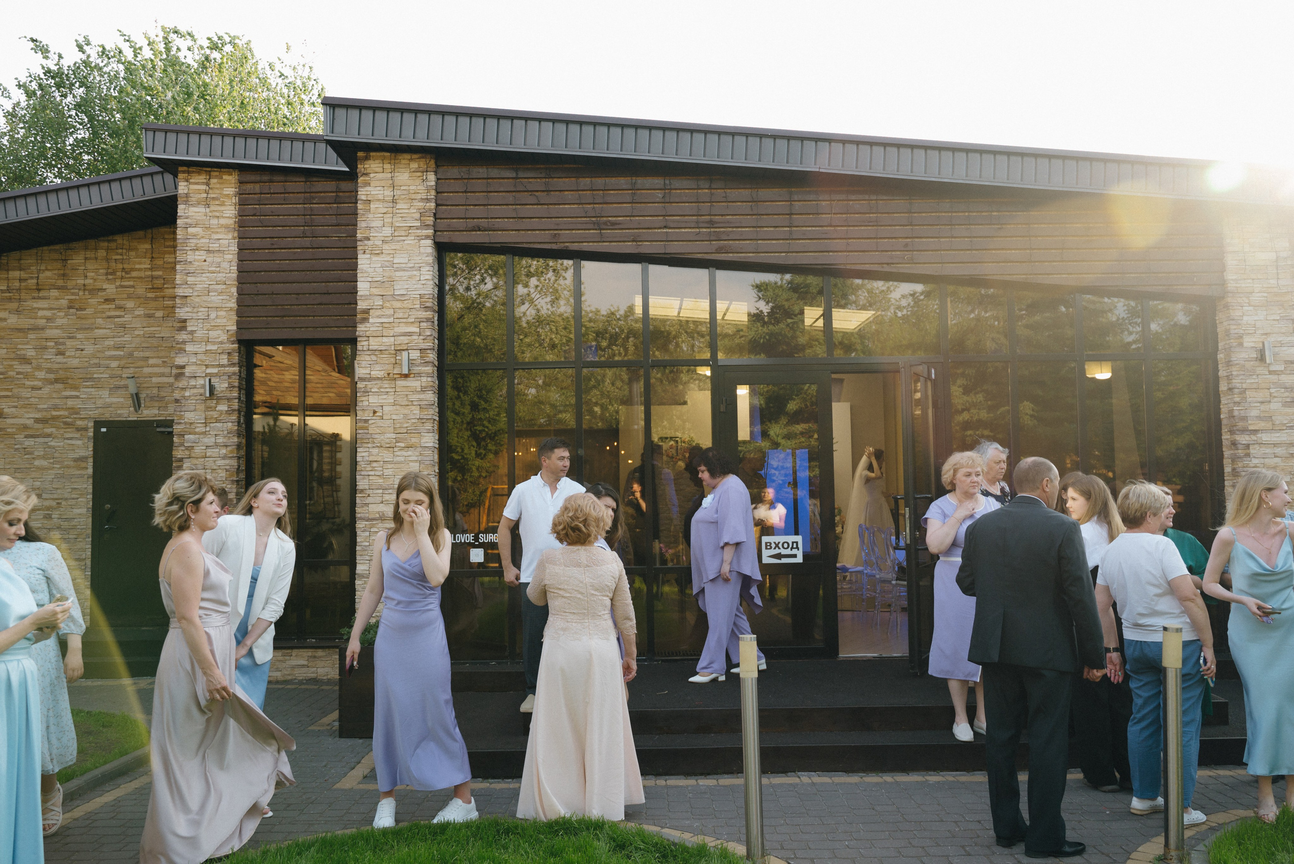 Елена и Артём. Репортажный и свадебный фотограф в Сургуте