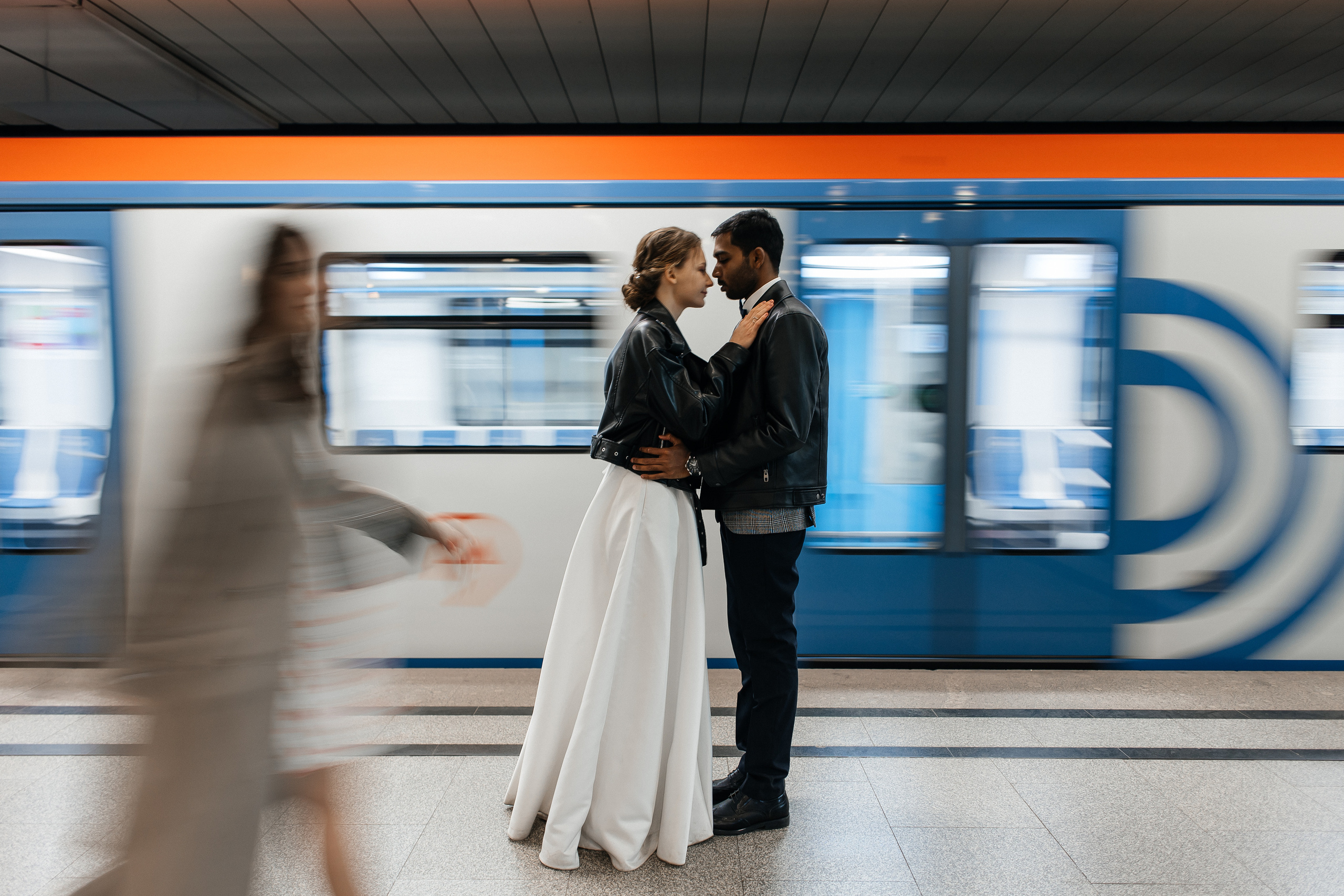 Полина и Вигнеш (ЗАГС + прогулка). Фотограф в Москве Екатерина Потапова