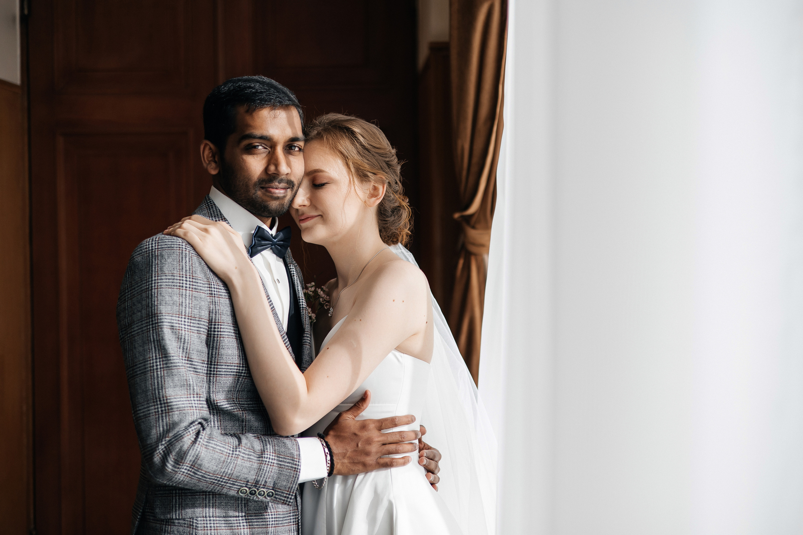 Полина и Вигнеш (ЗАГС + прогулка). Фотограф в Москве Екатерина Потапова