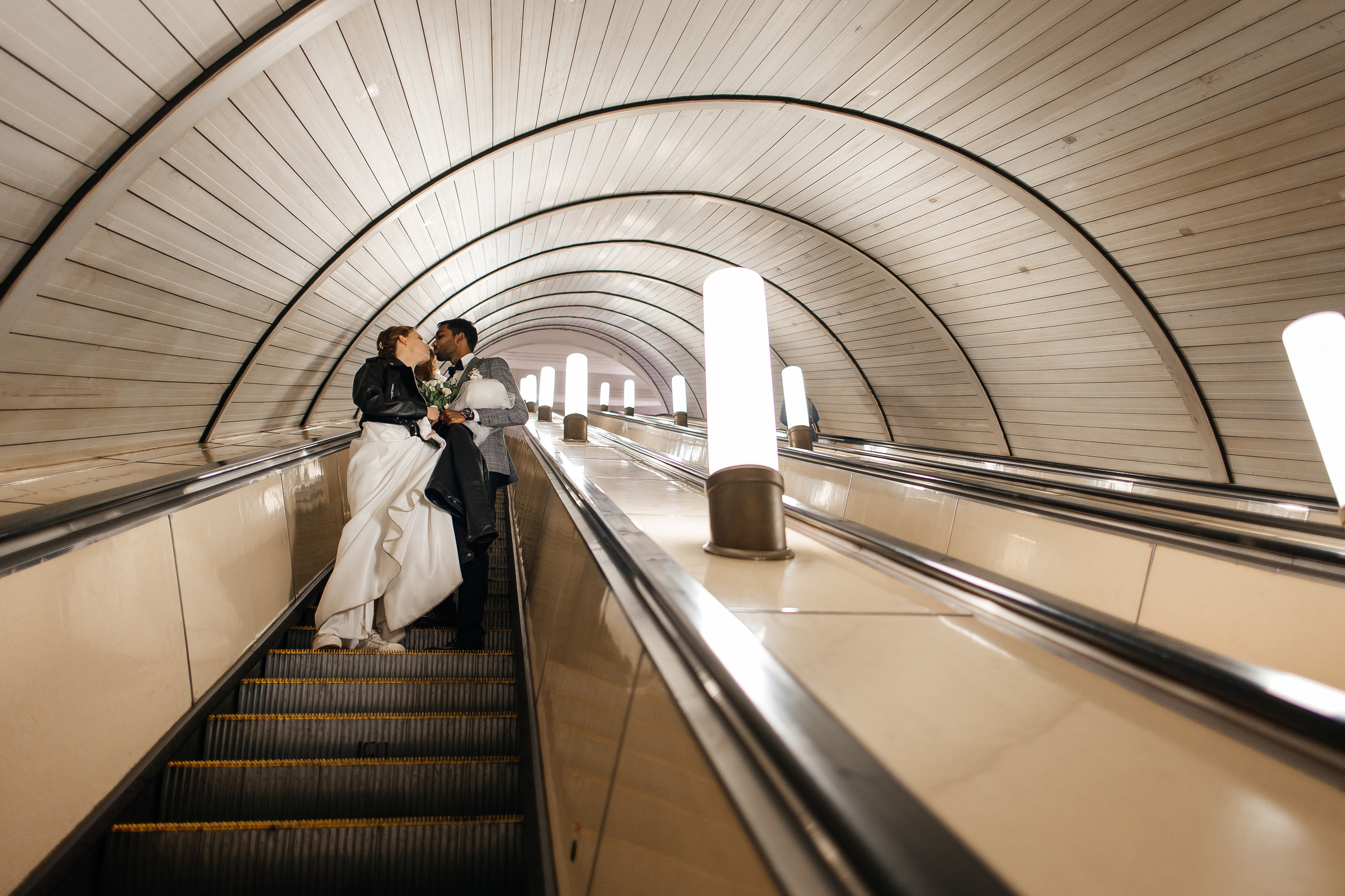 Полина и Вигнеш (ЗАГС + прогулка). Фотограф в Москве Екатерина Потапова