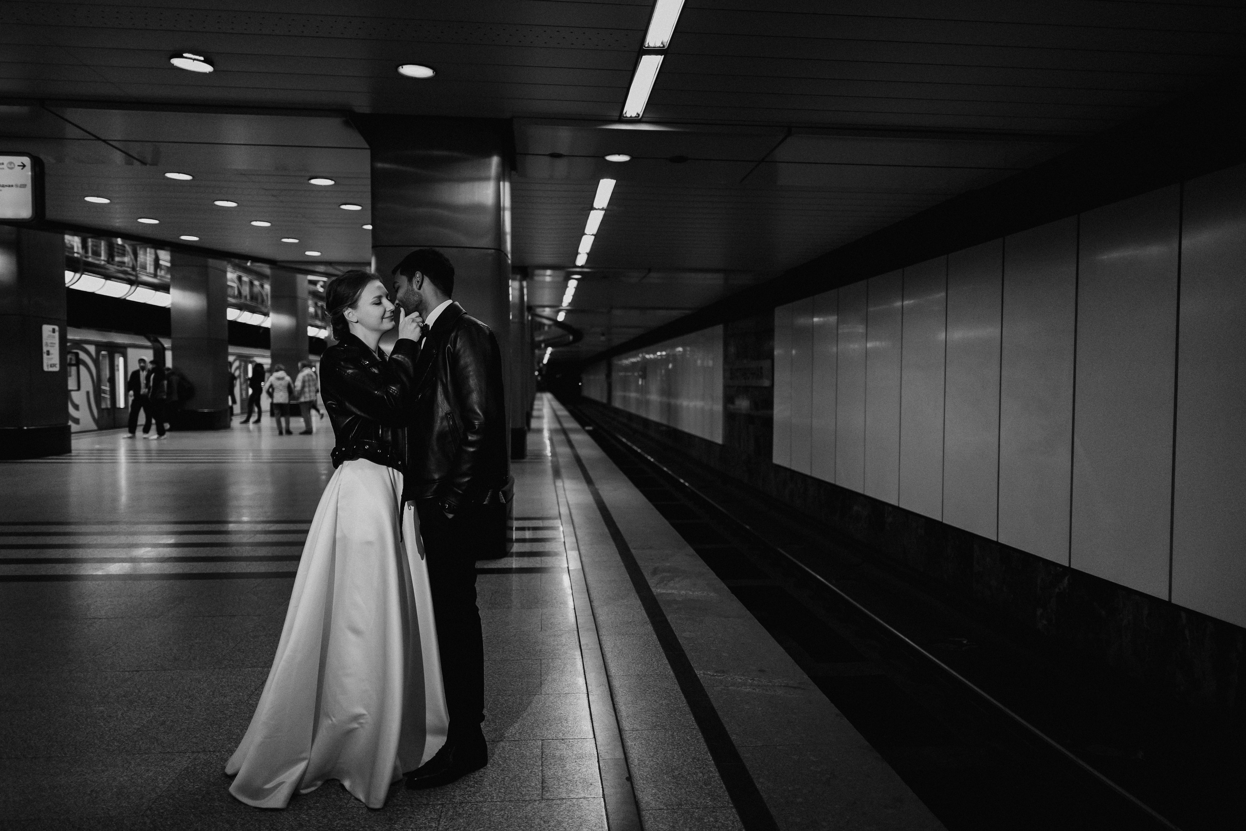 Полина и Вигнеш (ЗАГС + прогулка). Фотограф в Москве Екатерина Потапова