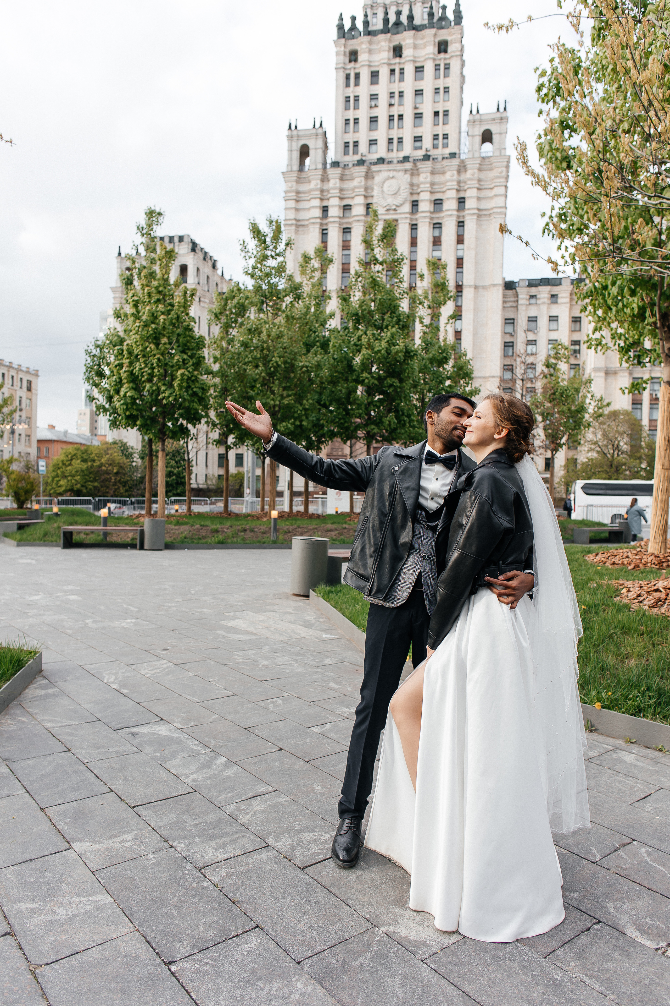 Полина и Вигнеш (ЗАГС + прогулка). Фотограф в Москве Екатерина Потапова