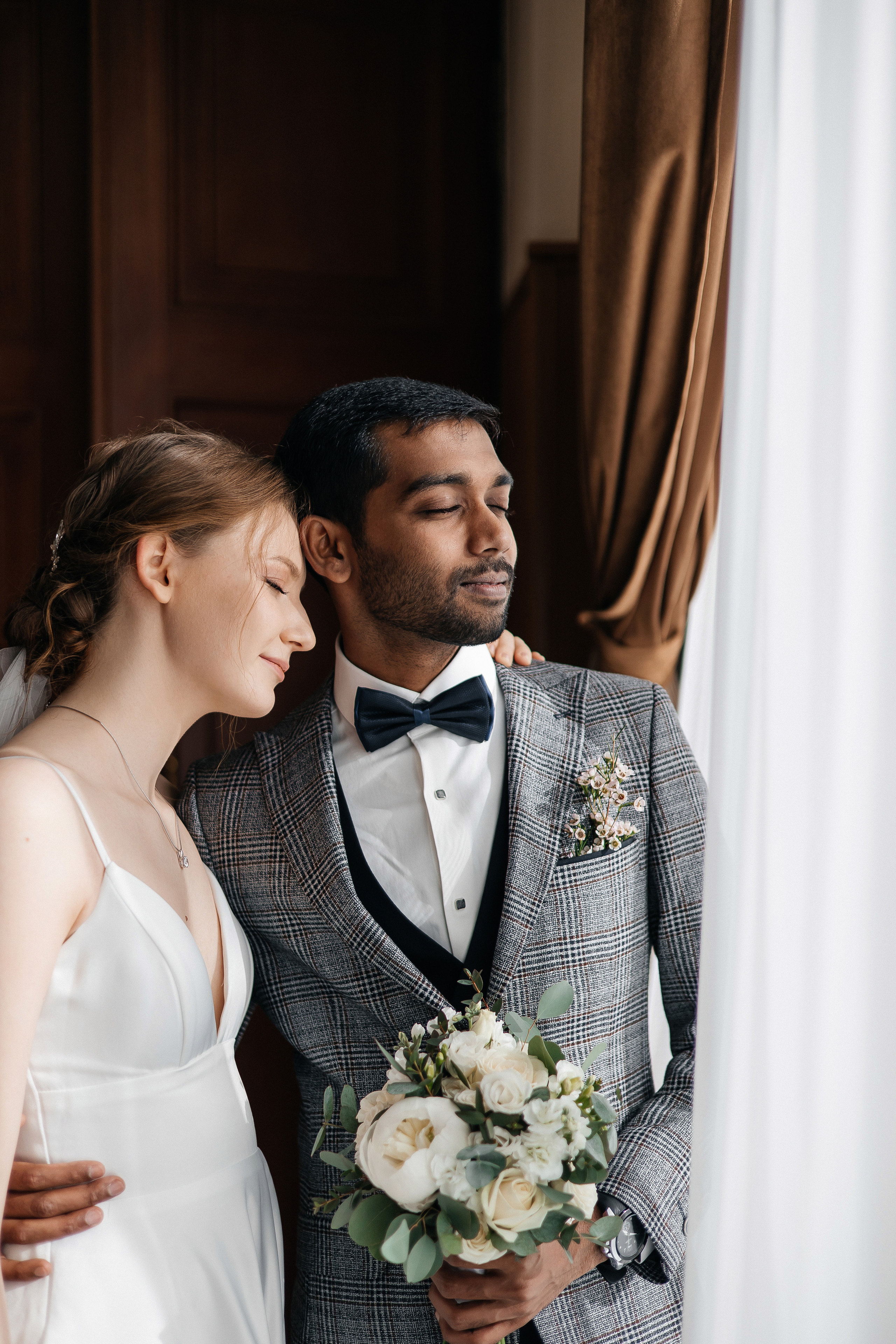 Полина и Вигнеш (ЗАГС + прогулка). Фотограф в Москве Екатерина Потапова