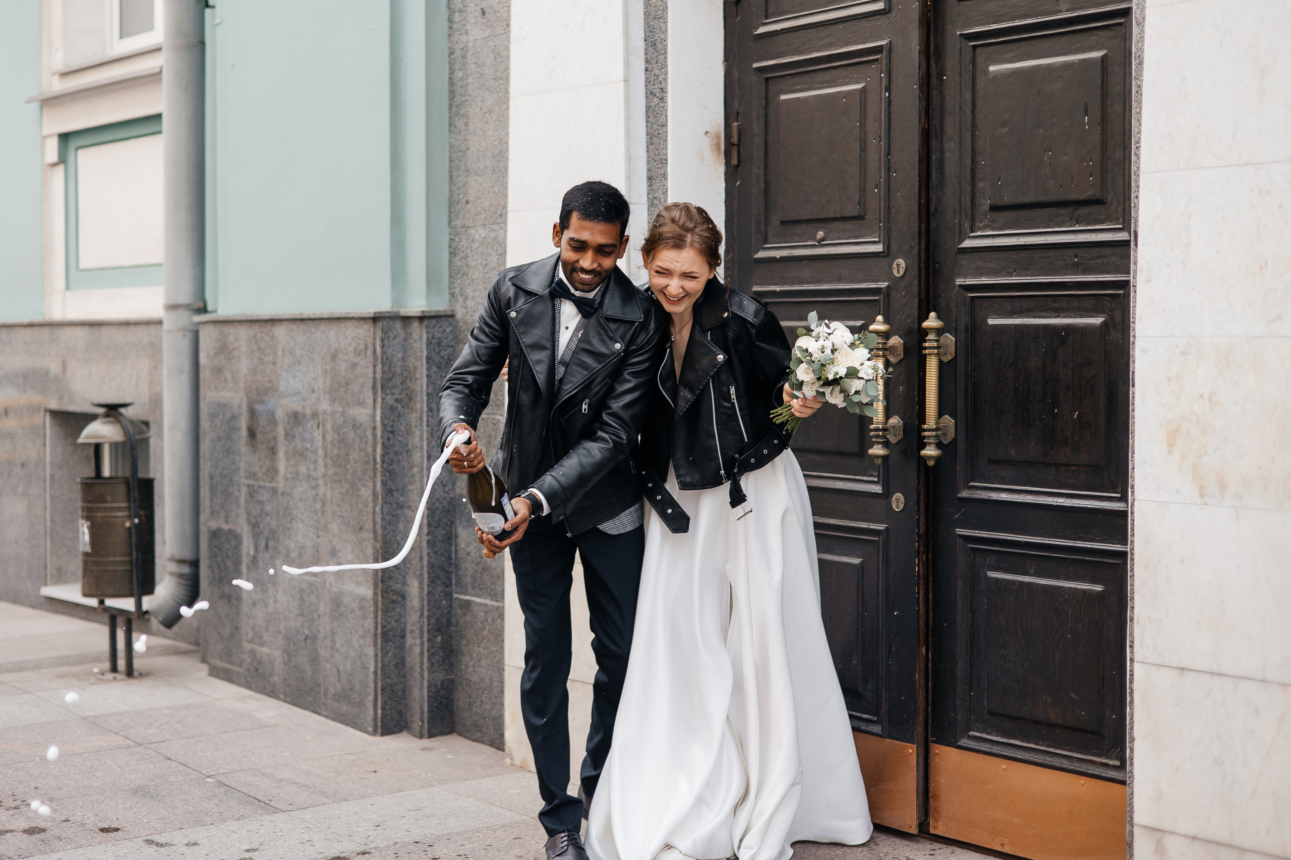 Полина и Вигнеш (ЗАГС + прогулка). Фотограф в Москве Екатерина Потапова