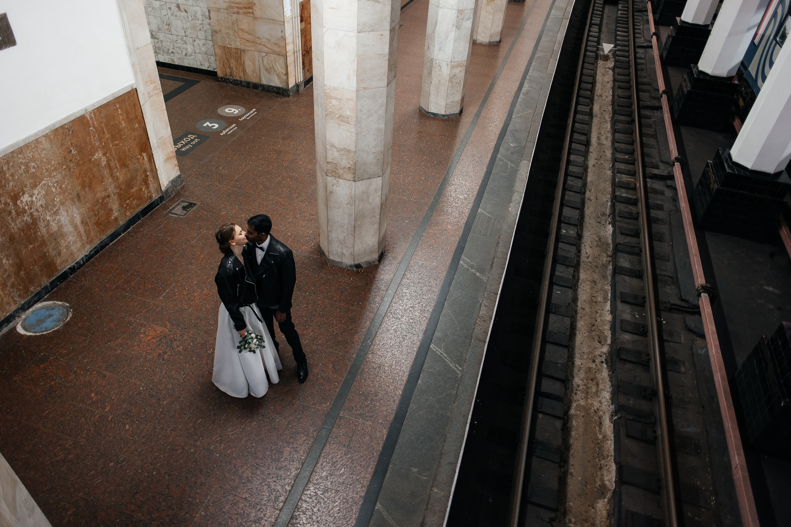 Полина и Вигнеш (ЗАГС + прогулка). Фотограф в Москве Екатерина Потапова