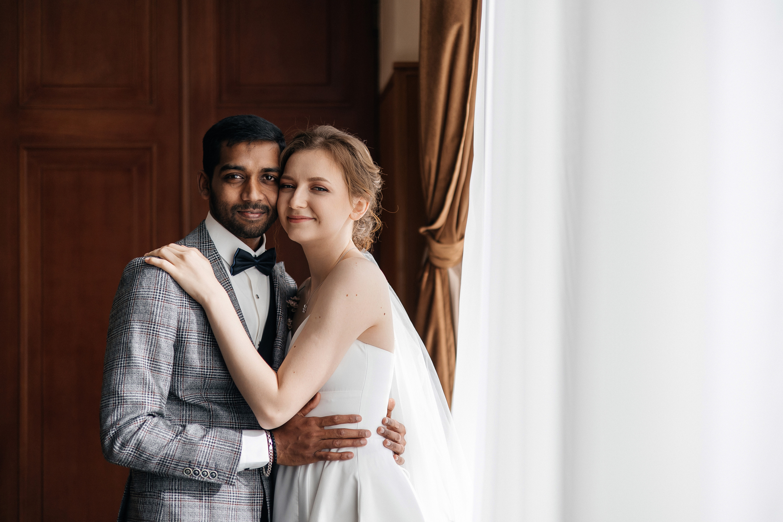 Полина и Вигнеш (ЗАГС + прогулка). Фотограф в Москве Екатерина Потапова