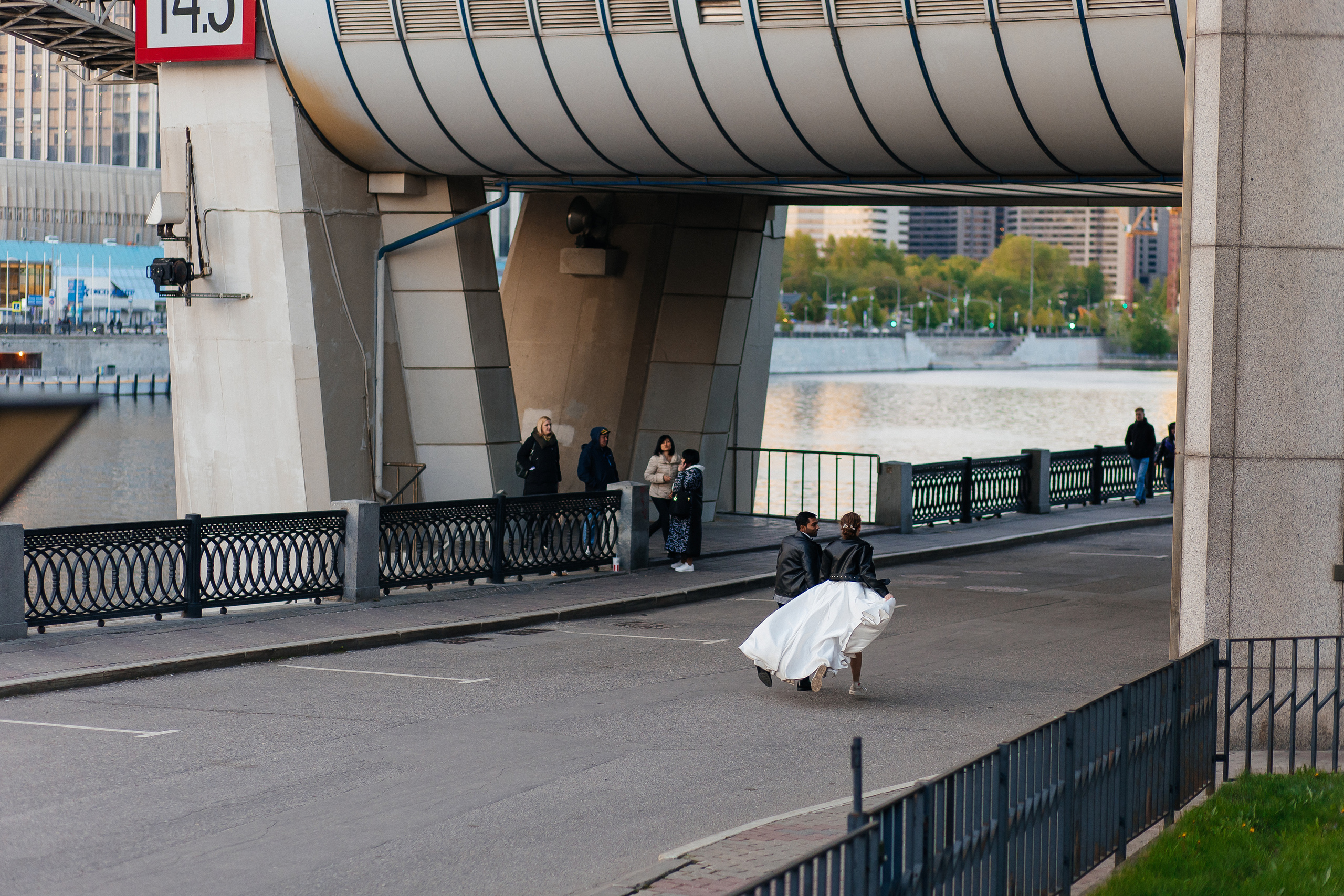 Полина и Вигнеш (ЗАГС + прогулка). Фотограф в Москве Екатерина Потапова