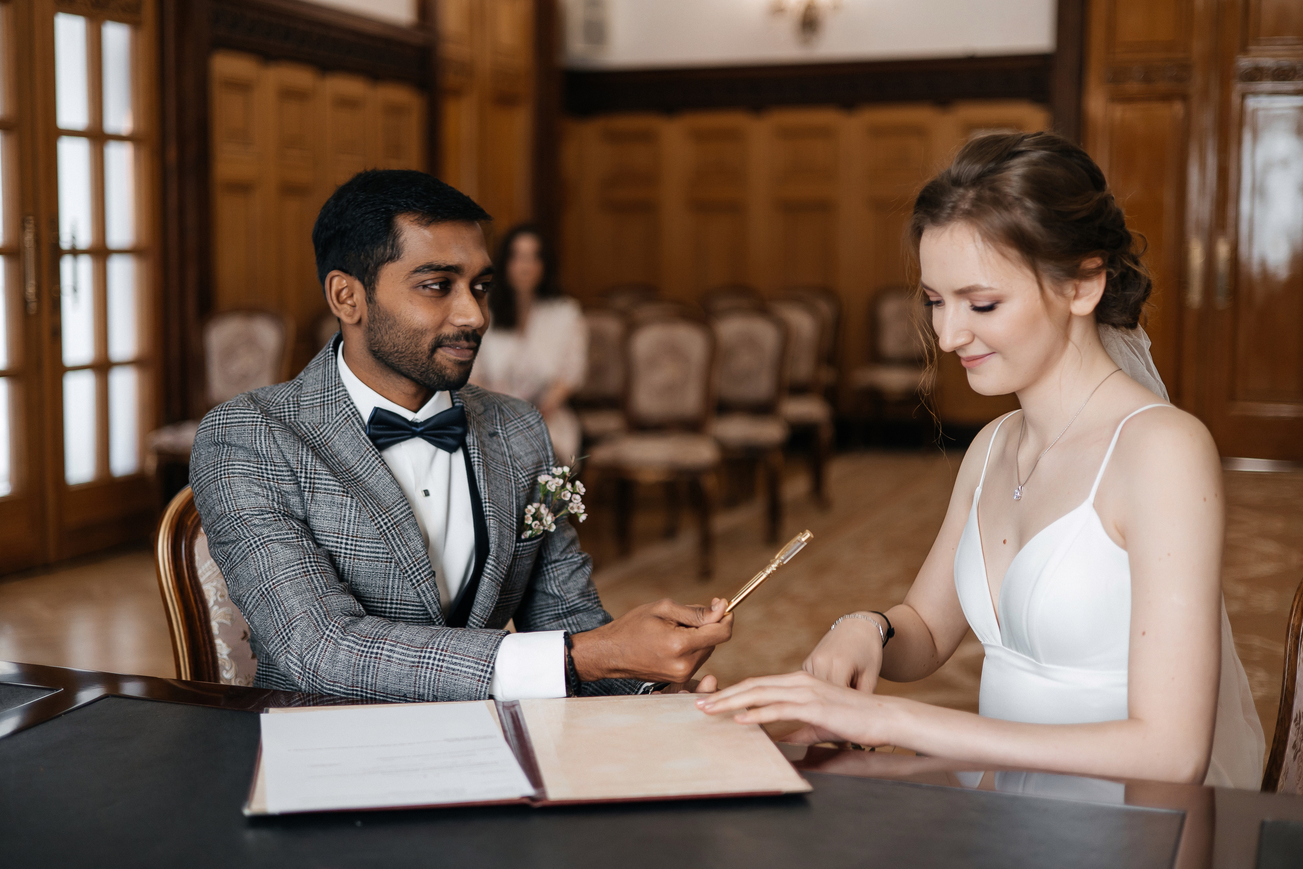 Полина и Вигнеш (ЗАГС + прогулка). Фотограф в Москве Екатерина Потапова