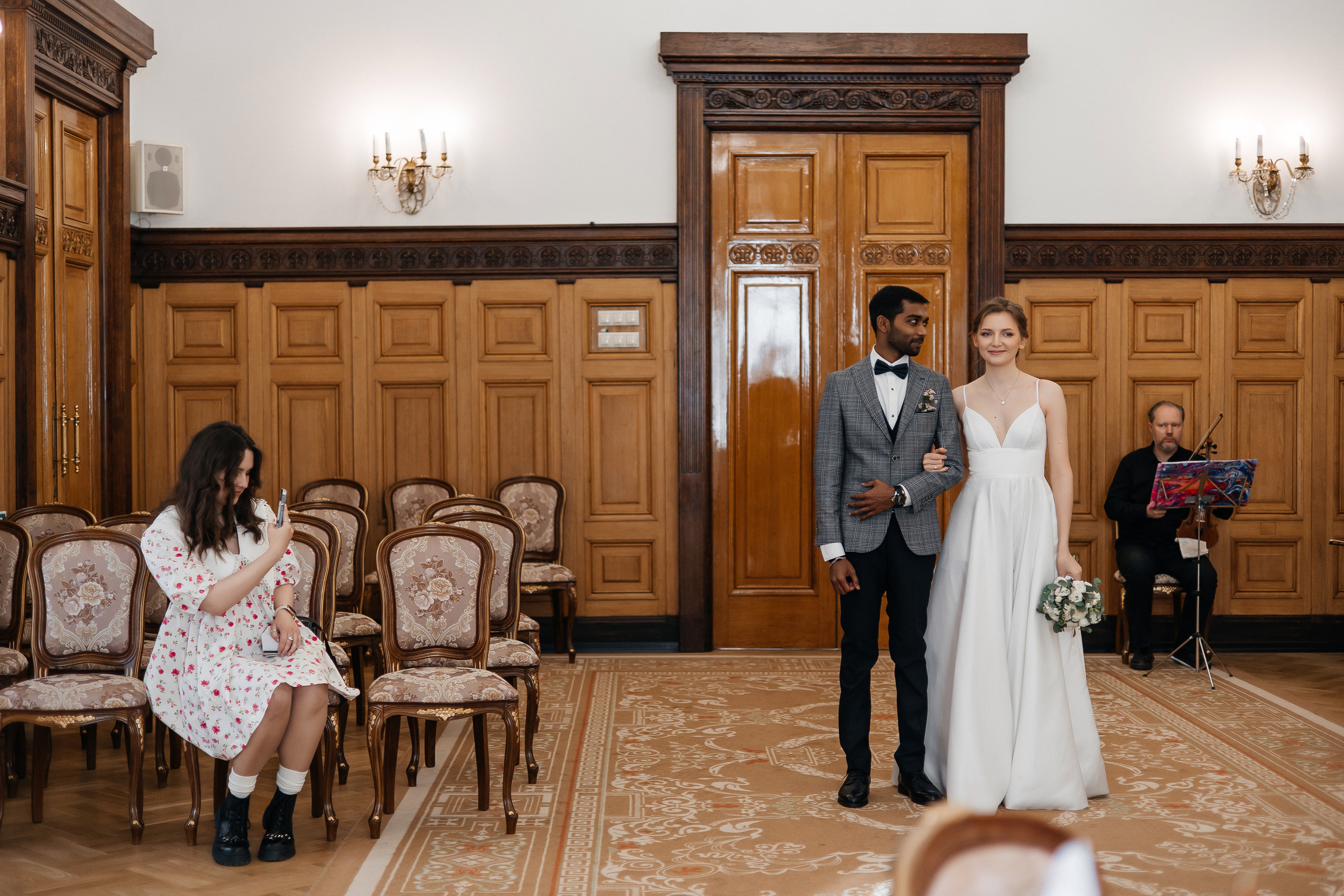 Полина и Вигнеш (ЗАГС + прогулка). Фотограф в Москве Екатерина Потапова