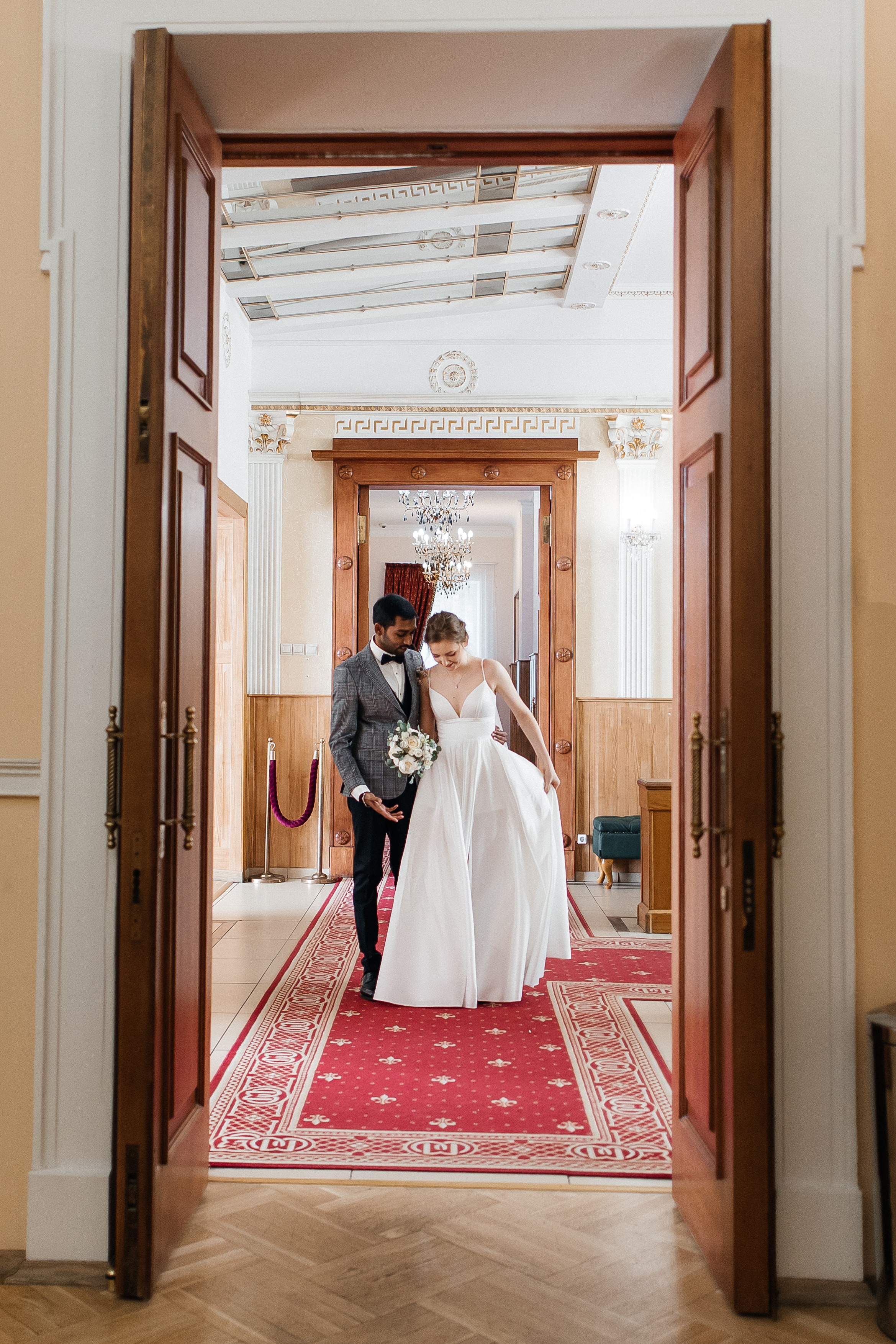 Полина и Вигнеш (ЗАГС + прогулка). Фотограф в Москве Екатерина Потапова