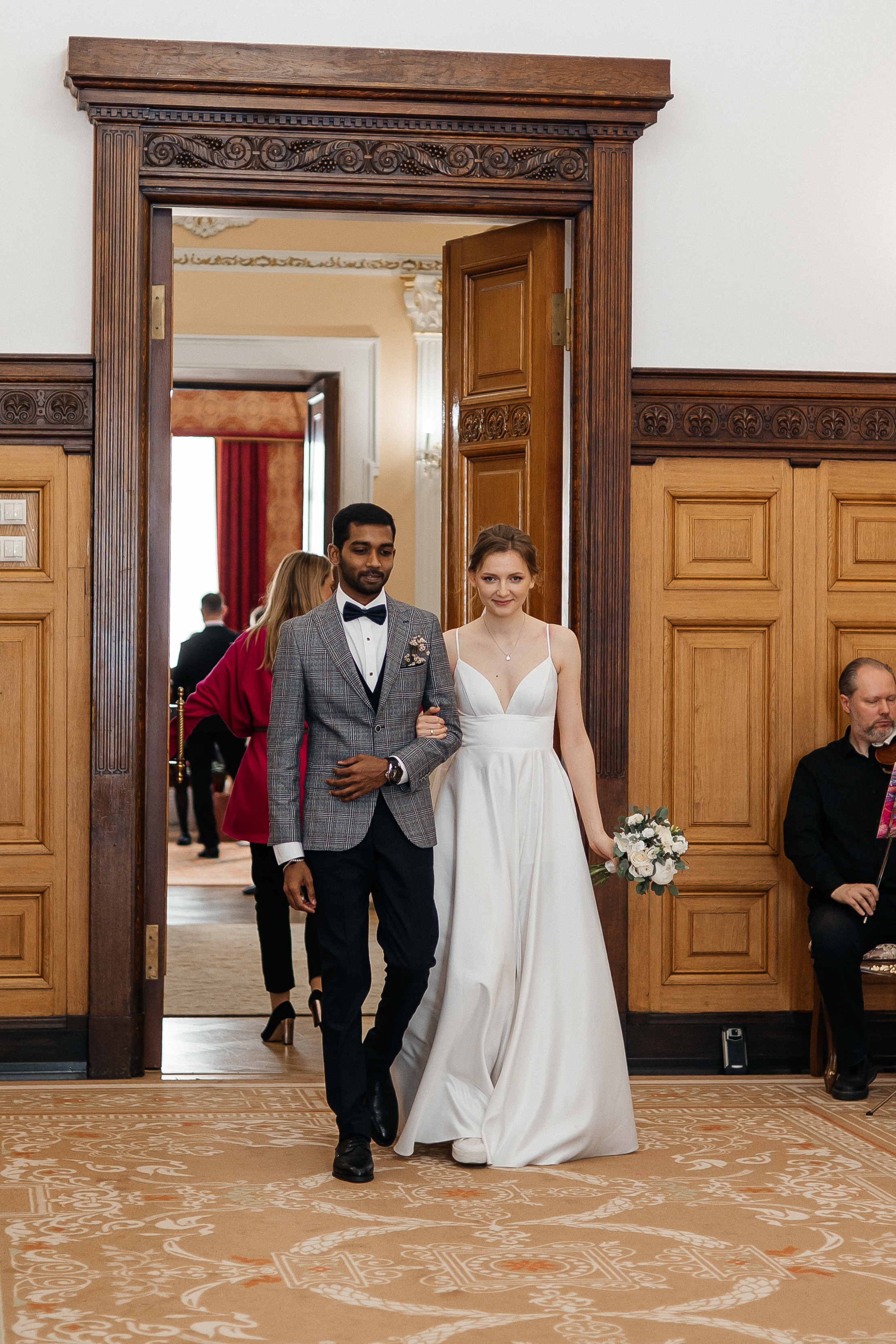 Полина и Вигнеш (ЗАГС + прогулка). Фотограф в Москве Екатерина Потапова