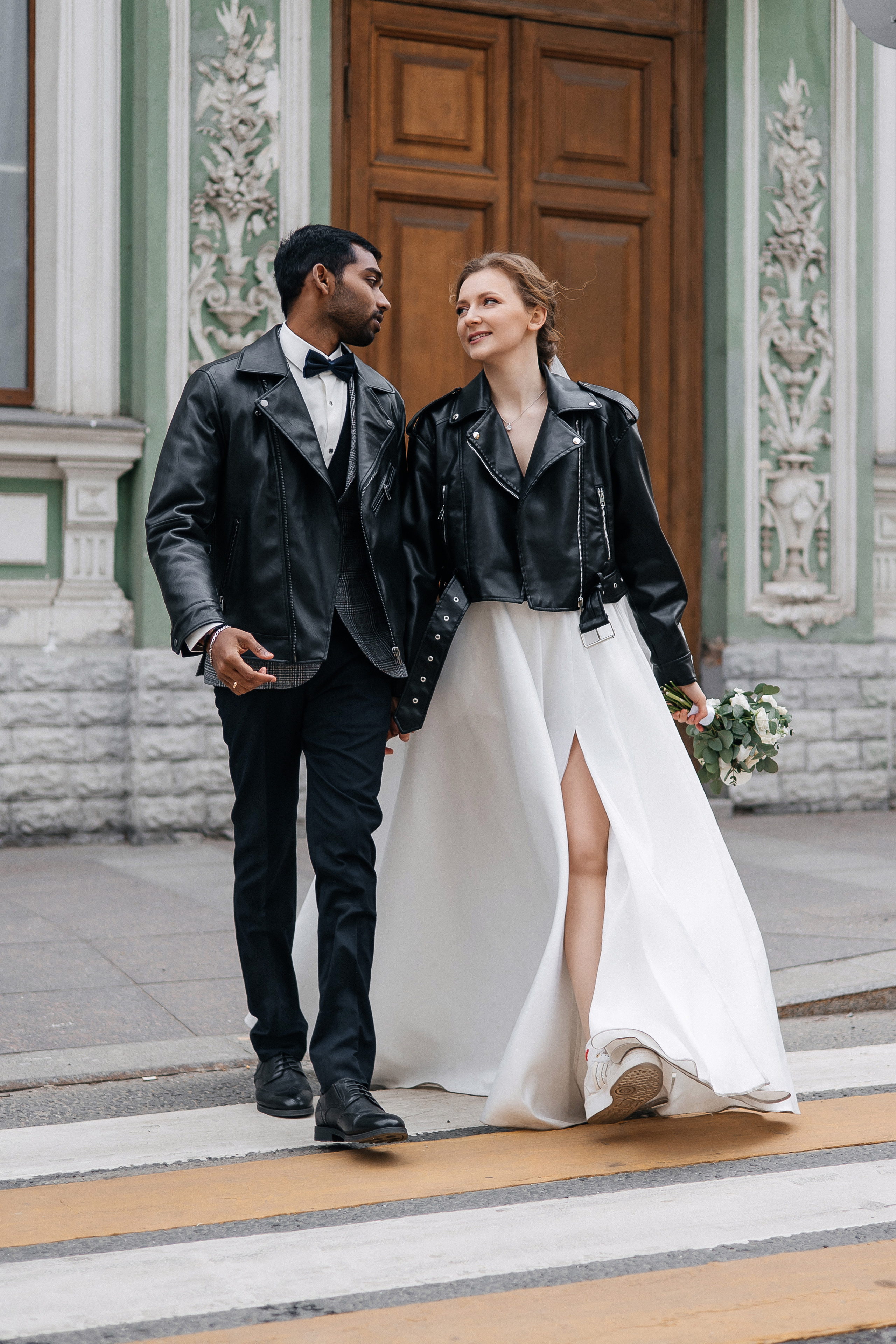 Полина и Вигнеш (ЗАГС + прогулка). Фотограф в Москве Екатерина Потапова