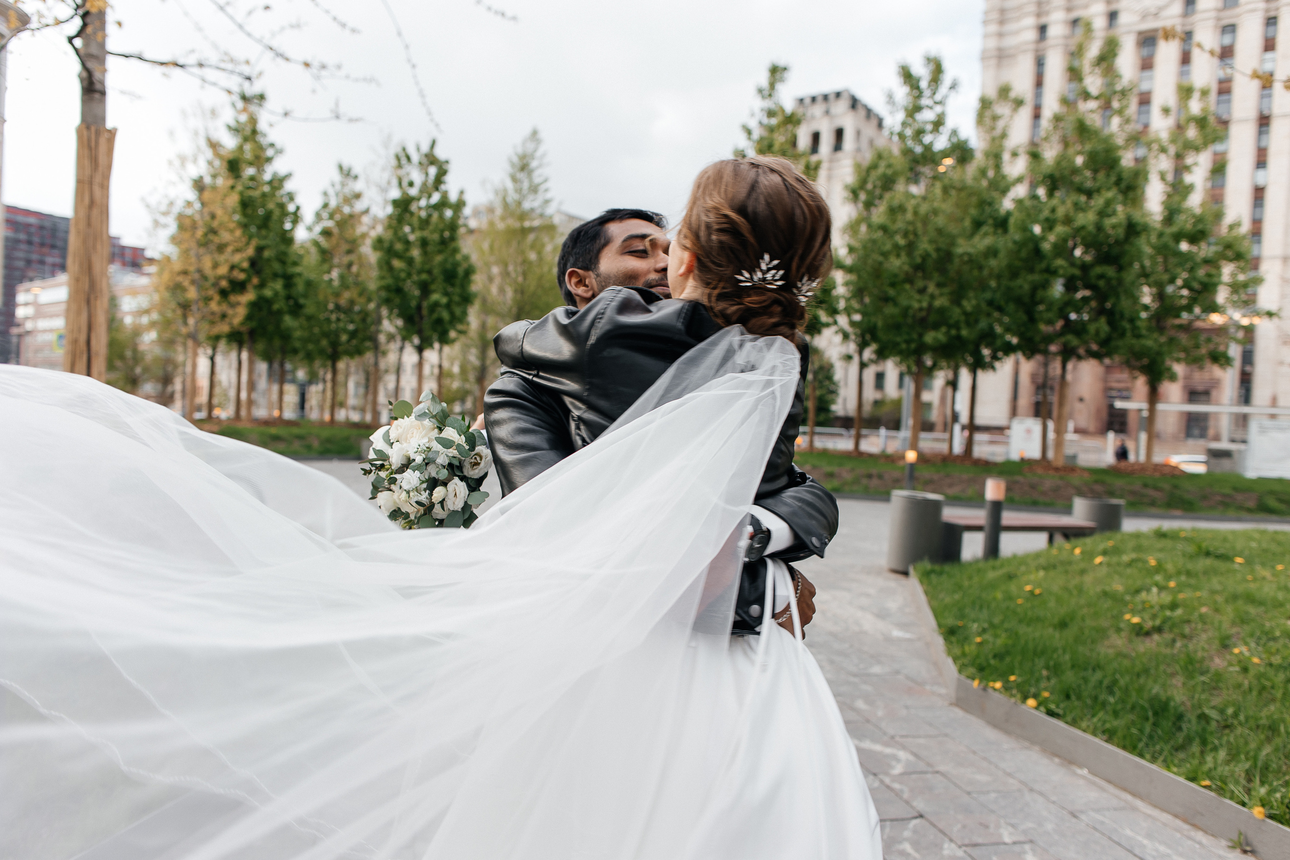 Полина и Вигнеш (ЗАГС + прогулка). Фотограф в Москве Екатерина Потапова