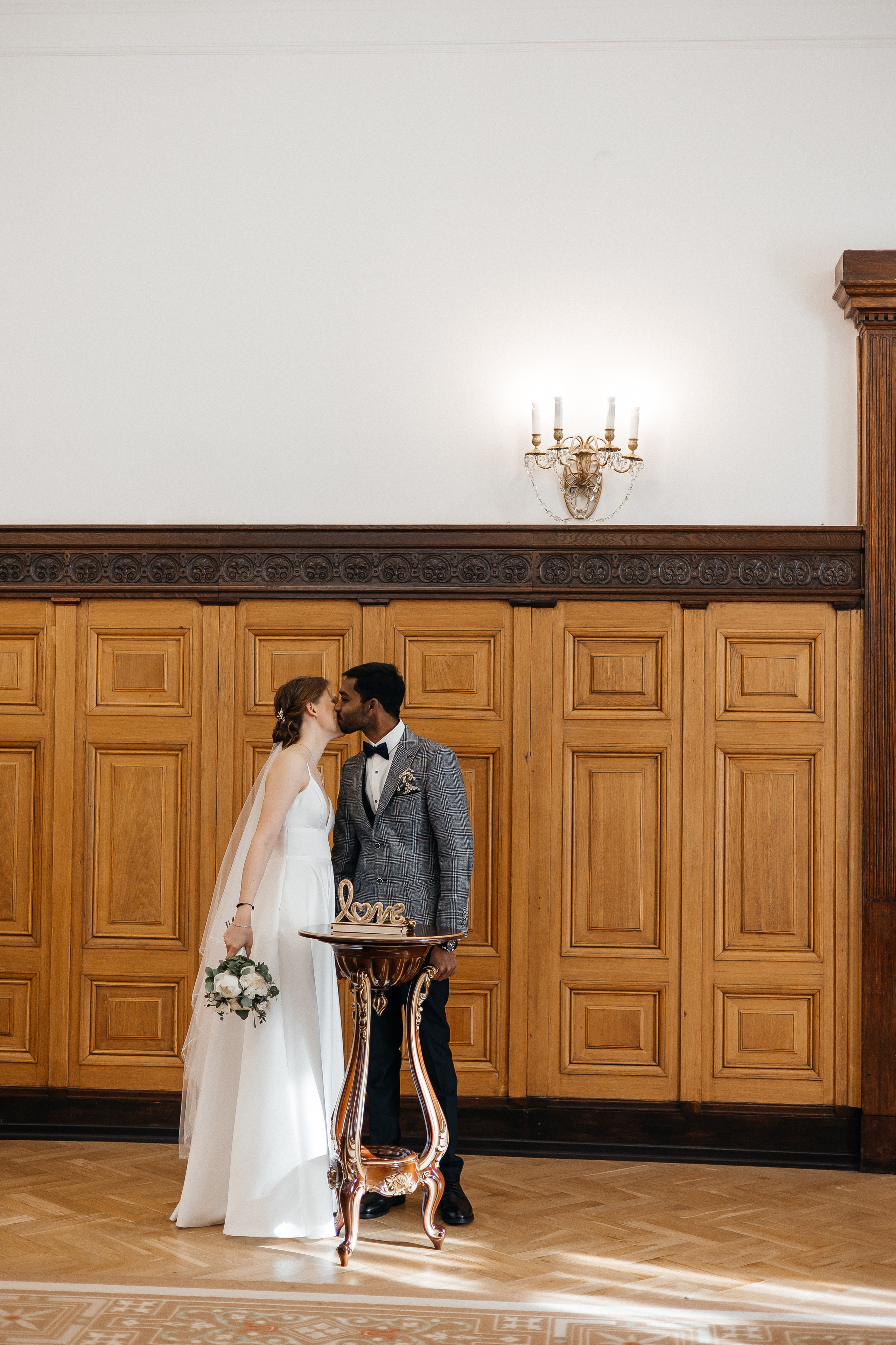 Полина и Вигнеш (ЗАГС + прогулка). Фотограф в Москве Екатерина Потапова