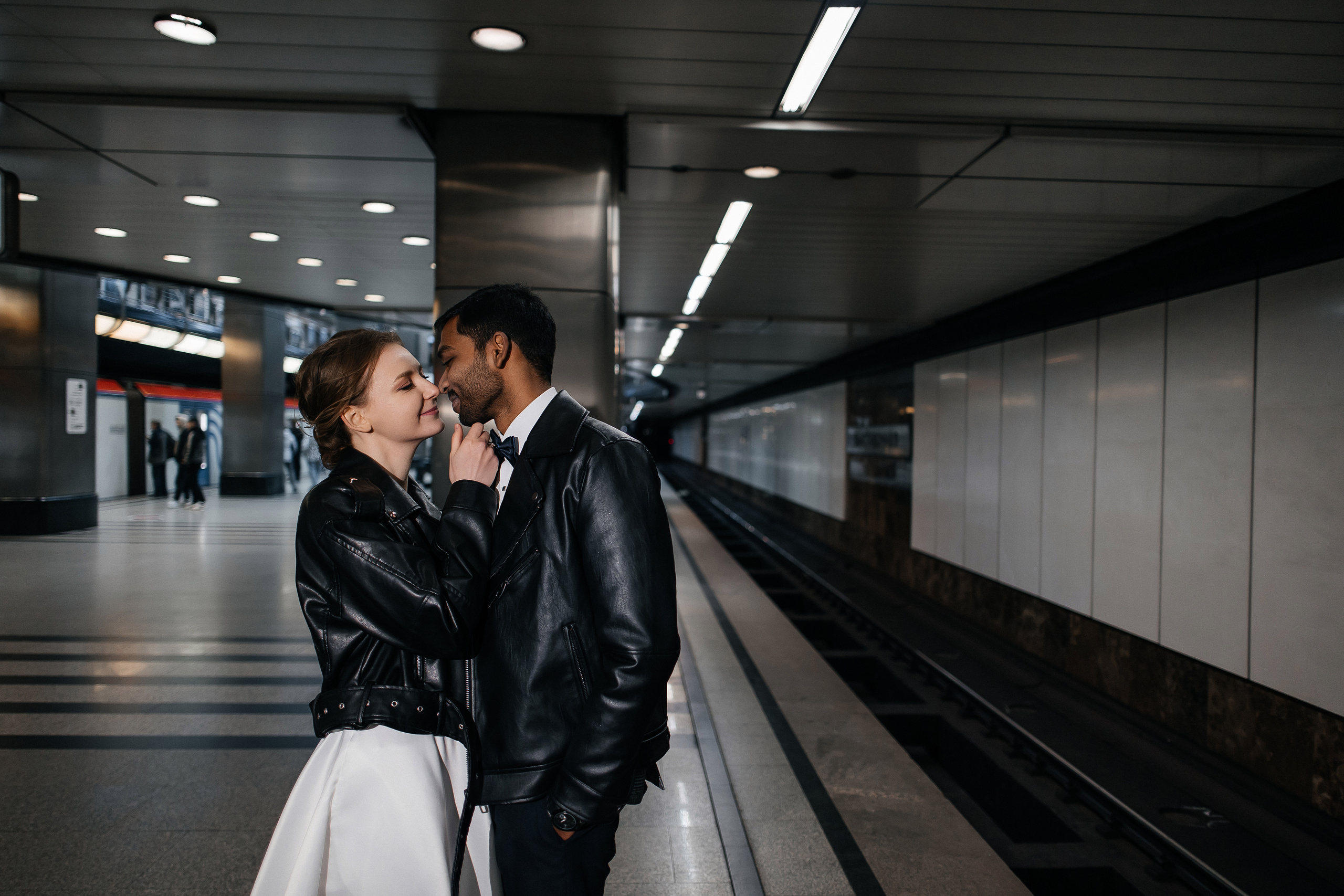 Полина и Вигнеш (ЗАГС + прогулка). Фотограф в Москве Екатерина Потапова