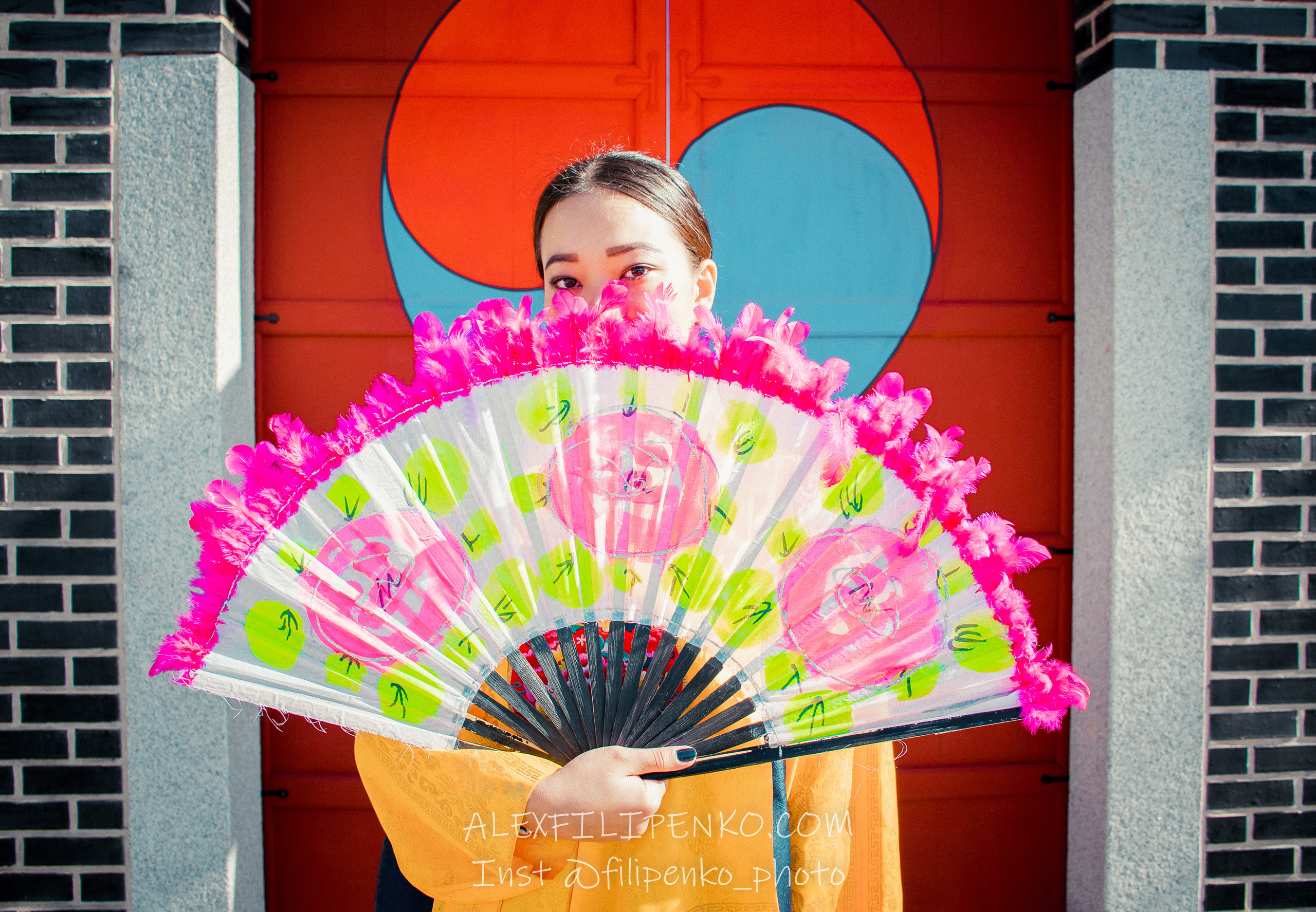 Портретная фотосъемка и фотопрогулки. Фотограф интерьера недвижимости и архитектуры в Астане