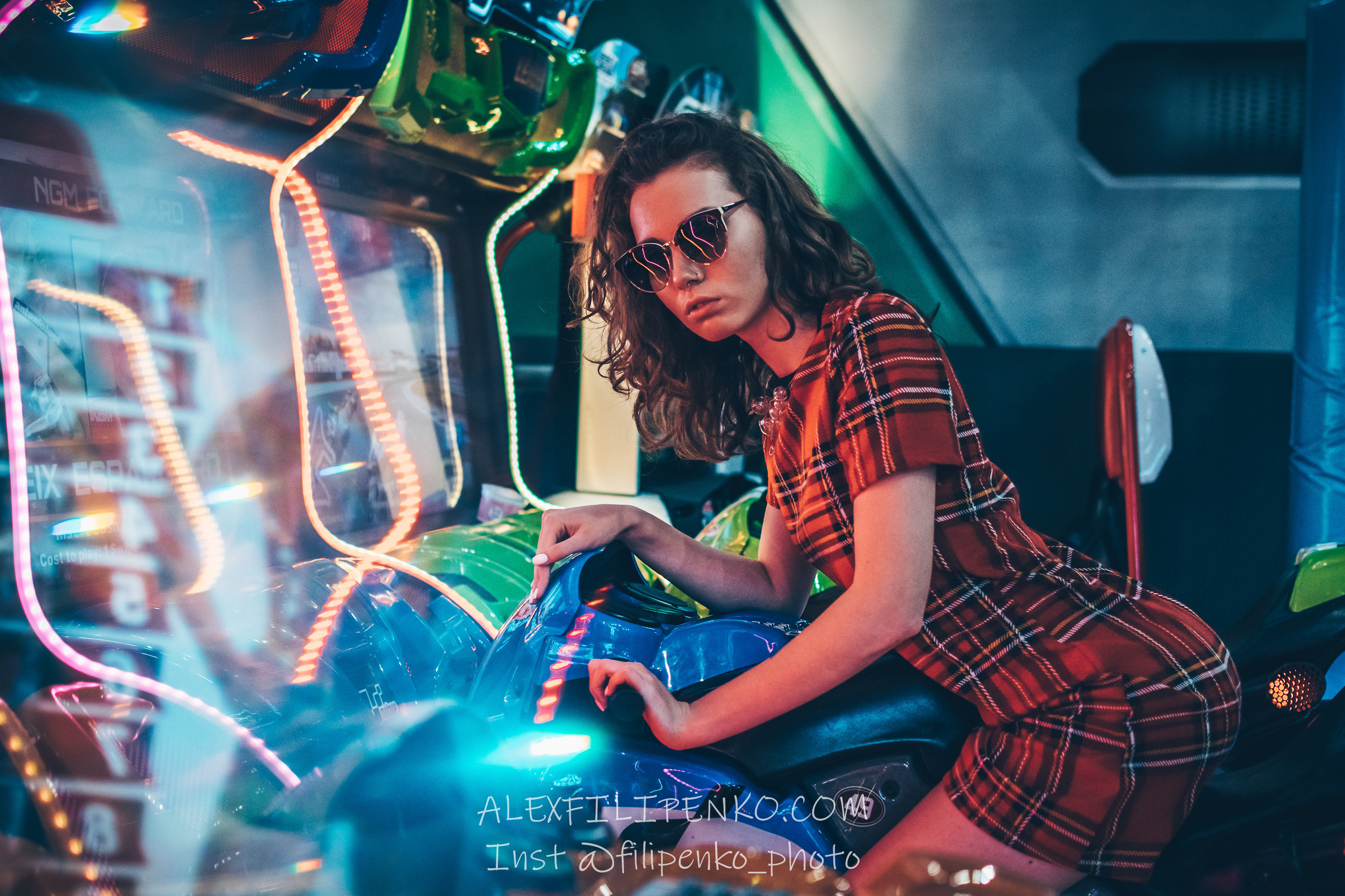 Портретная фотосъемка и фотопрогулки. Фотограф интерьера недвижимости и архитектуры в Астане