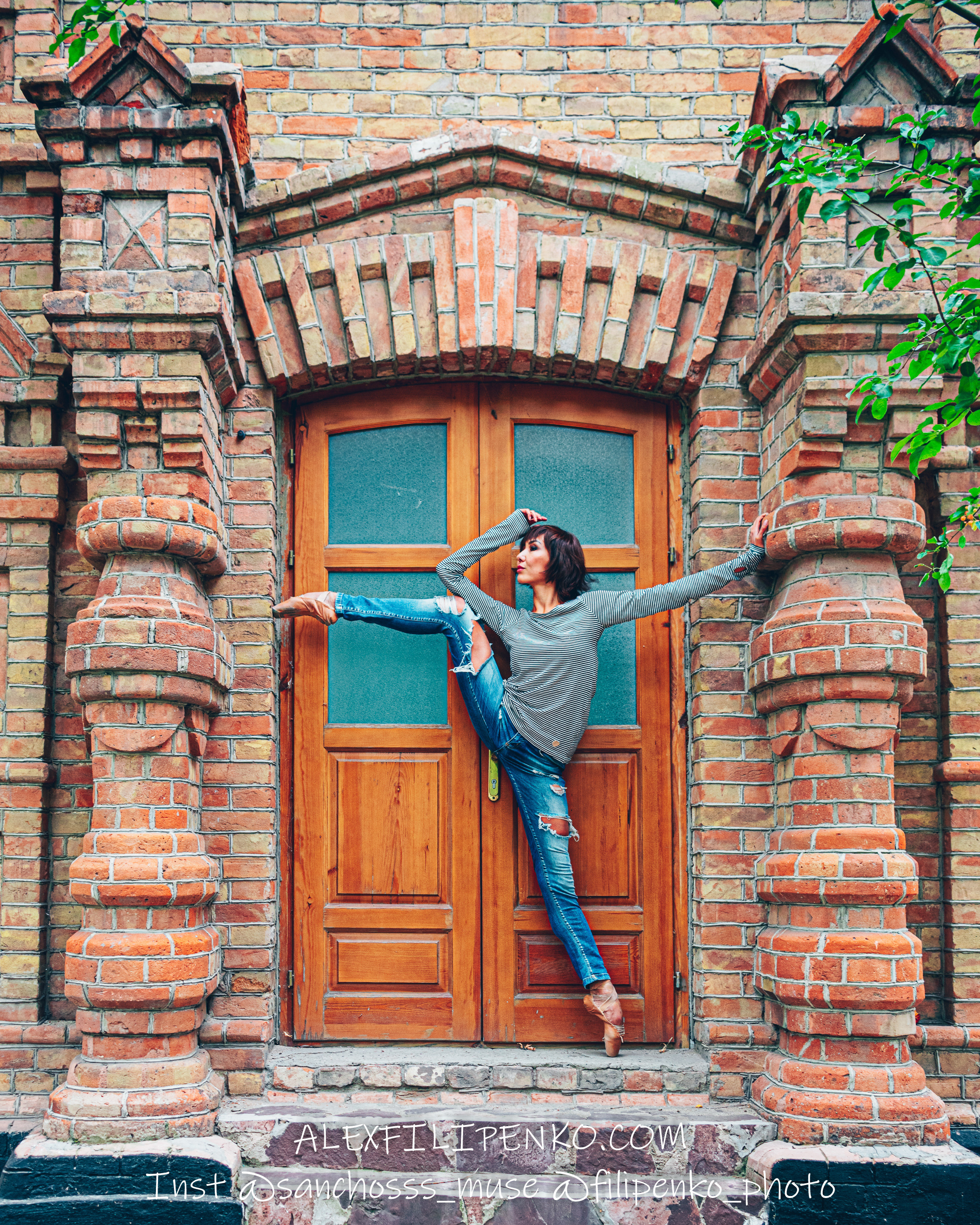 Балетная фотосъемка в Астане Нурсултане. Фотограф интерьера недвижимости и архитектуры в Астане