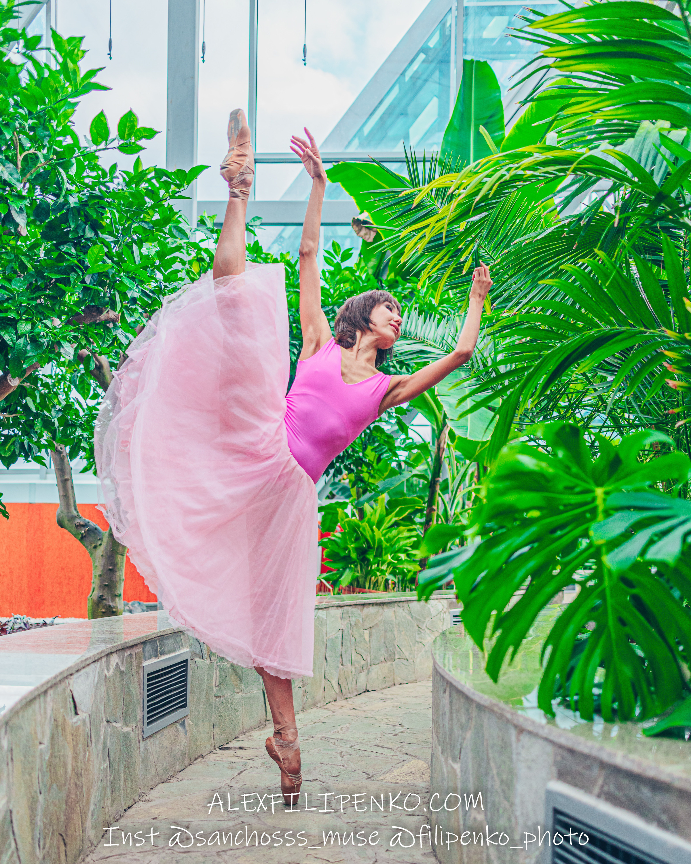 Балетная фотосъемка в Астане Нурсултане. Фотограф интерьера недвижимости и архитектуры в Астане