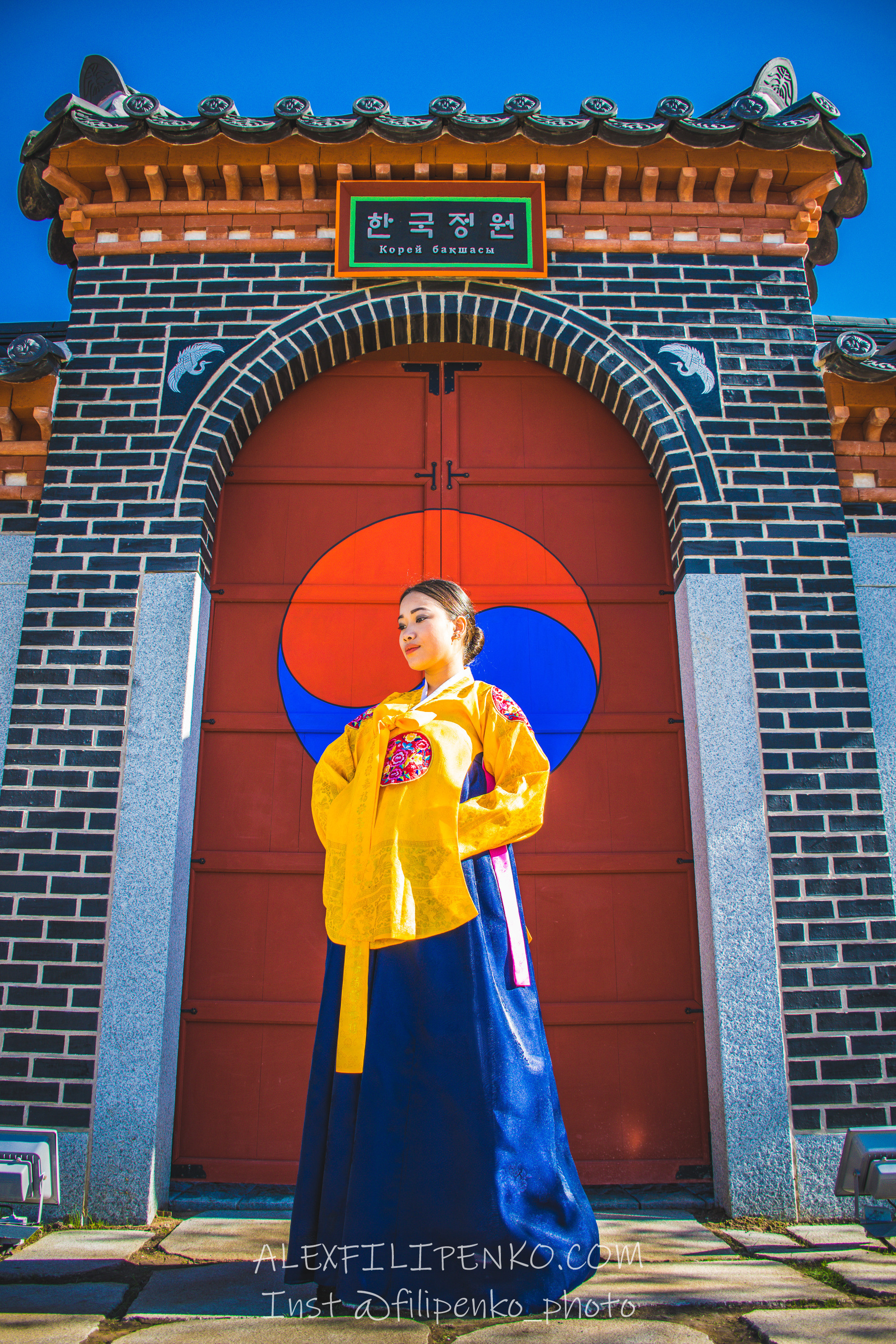 Портретная фотосъемка и фотопрогулки. Фотограф интерьера недвижимости и архитектуры в Астане