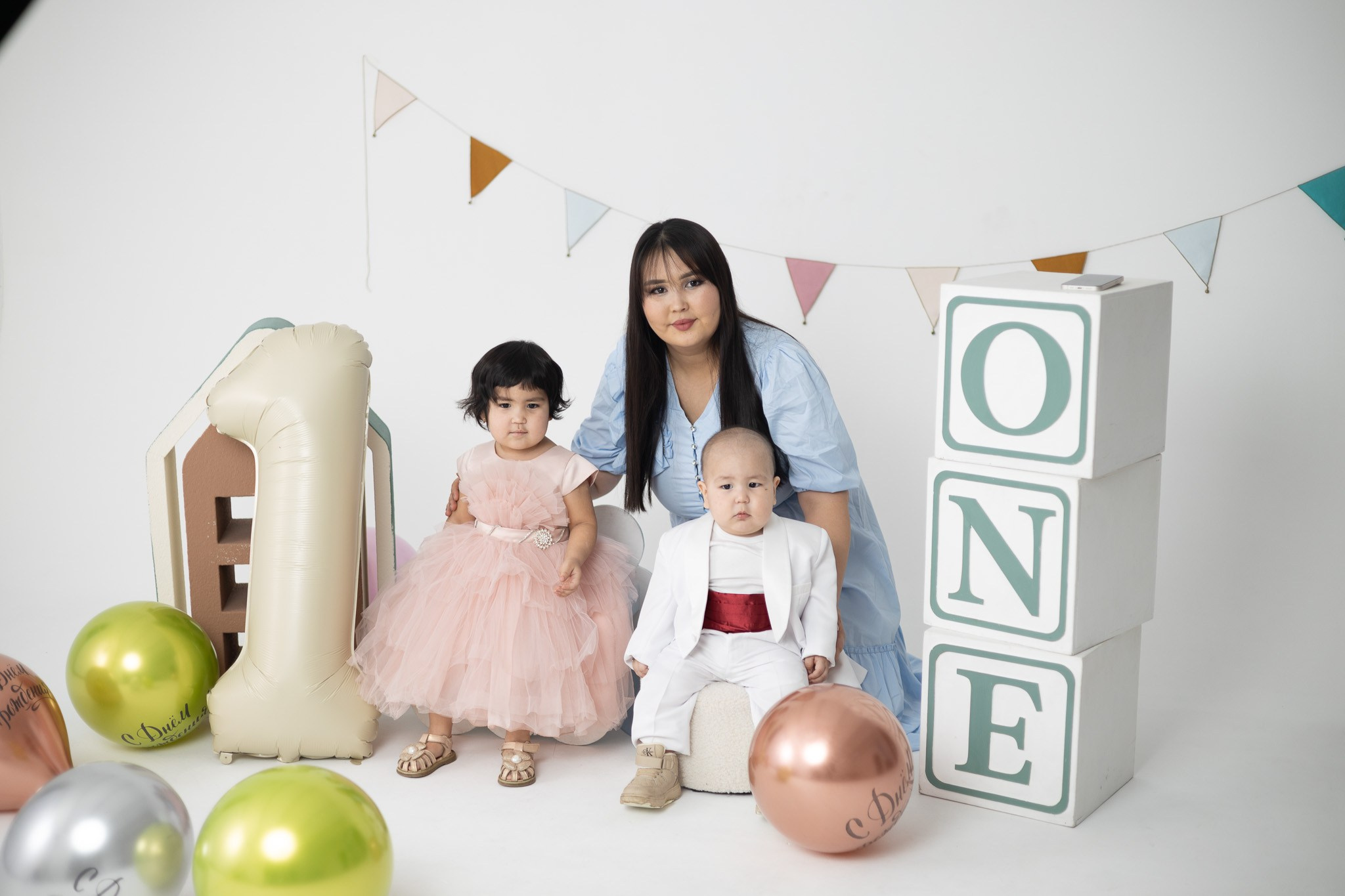 Детская семейная фотосессия в Алматы — профессиональный детский фотограф. Фотограф Алматы