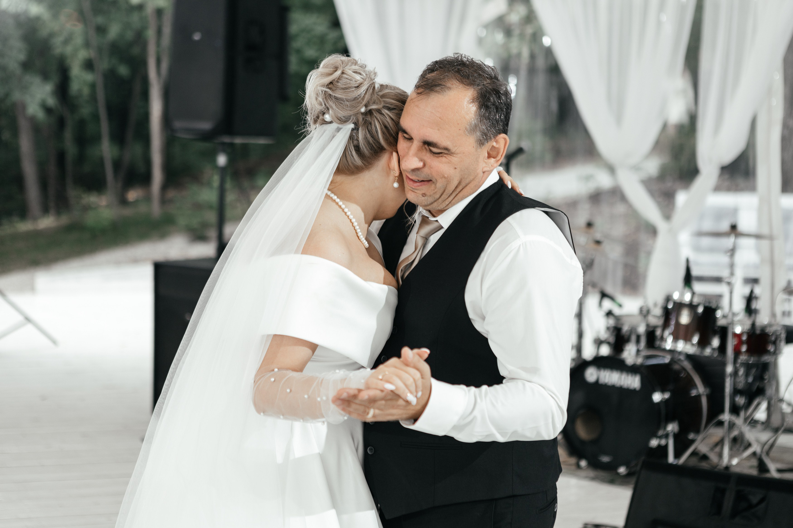 Свадебный фотограф Уфа — Руслан ГабдлисламовЖивые эмоции, красивые кадры, воспоминания на всю жизнь.Работаю по всей Республике Башкортоста. Свадебный фотограф Уфа Руслан Габдлисламов