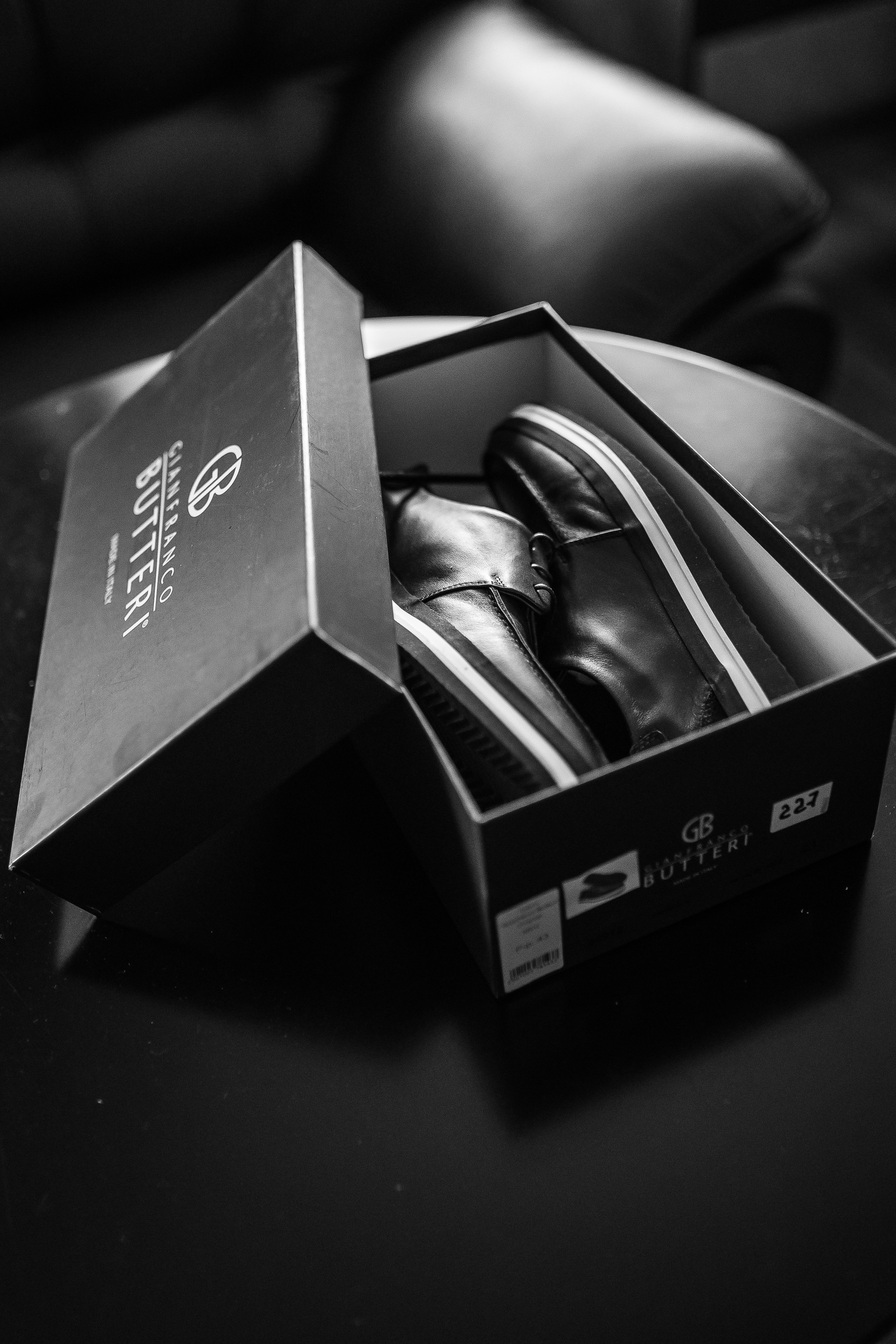 Свадьба Полины и Сергея (сборы жениха). Портретный фотограф Юлия Красноперова в Барнауле/Заринске