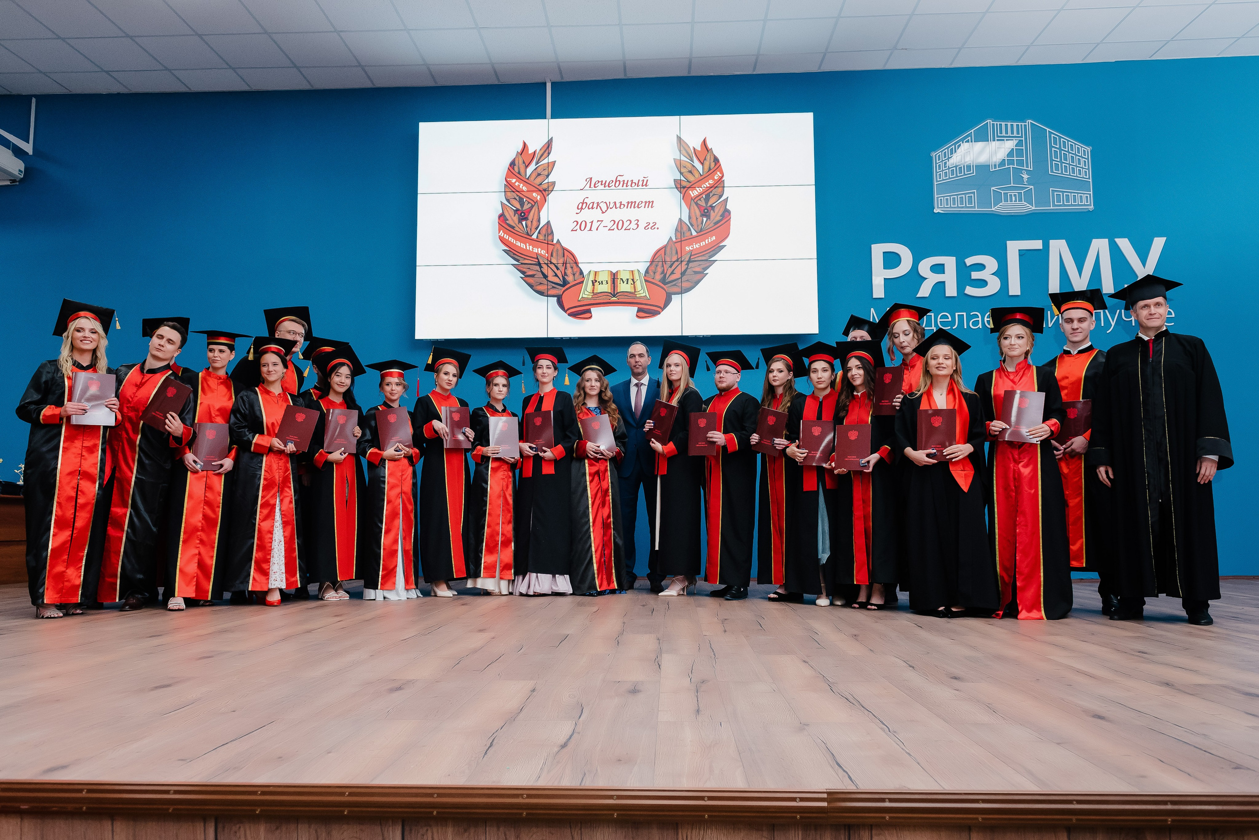 Выпускной РязГМУ. Фотограф Рязань. Дарья Дмитриева