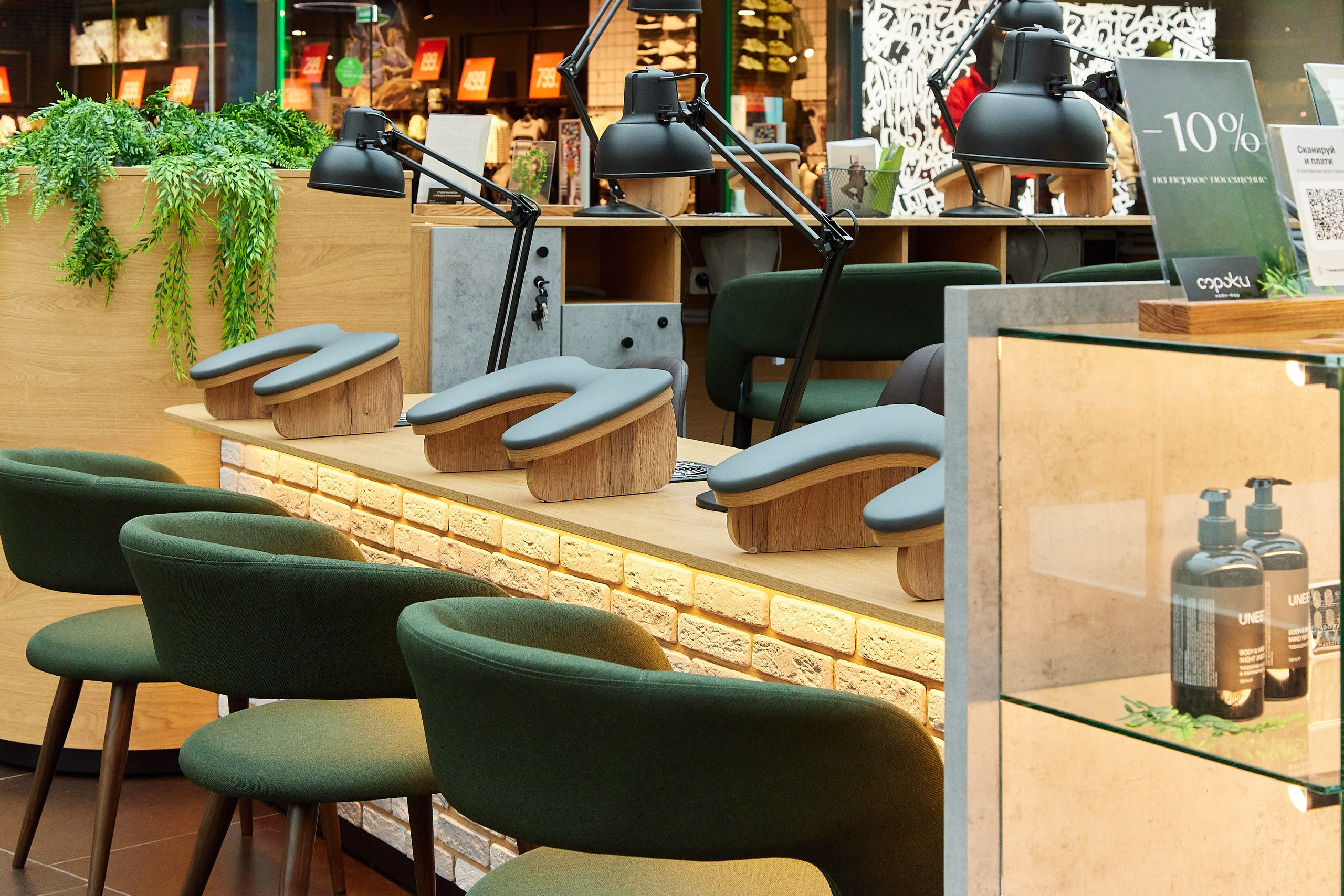 Ногтевая студия Сороки в ТЦ Лето. Фотограф Анастасия Леонтьева Санкт-Петербург