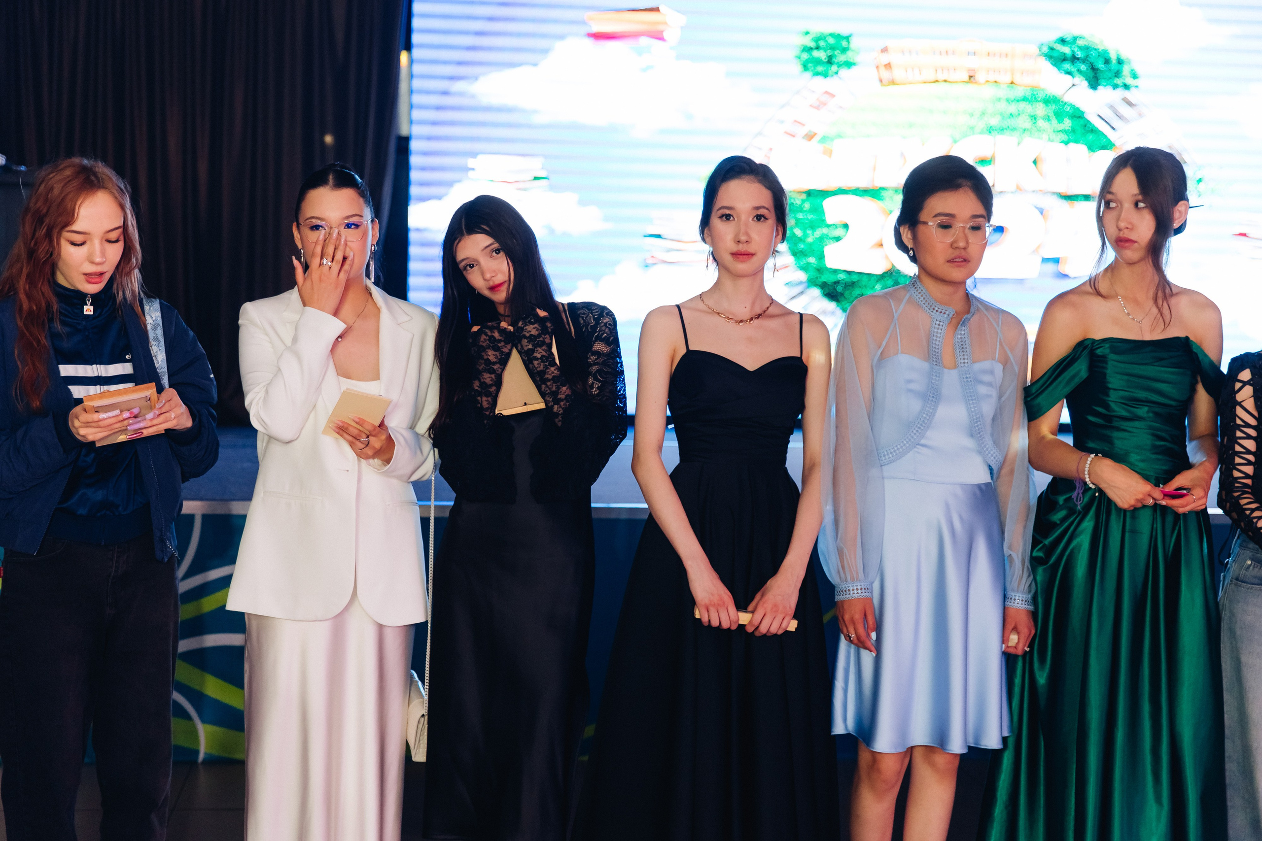 Выпускной вечер. 49 школа. Баран на корове. Свадебный и семейный фотограф в Улан-Удэ