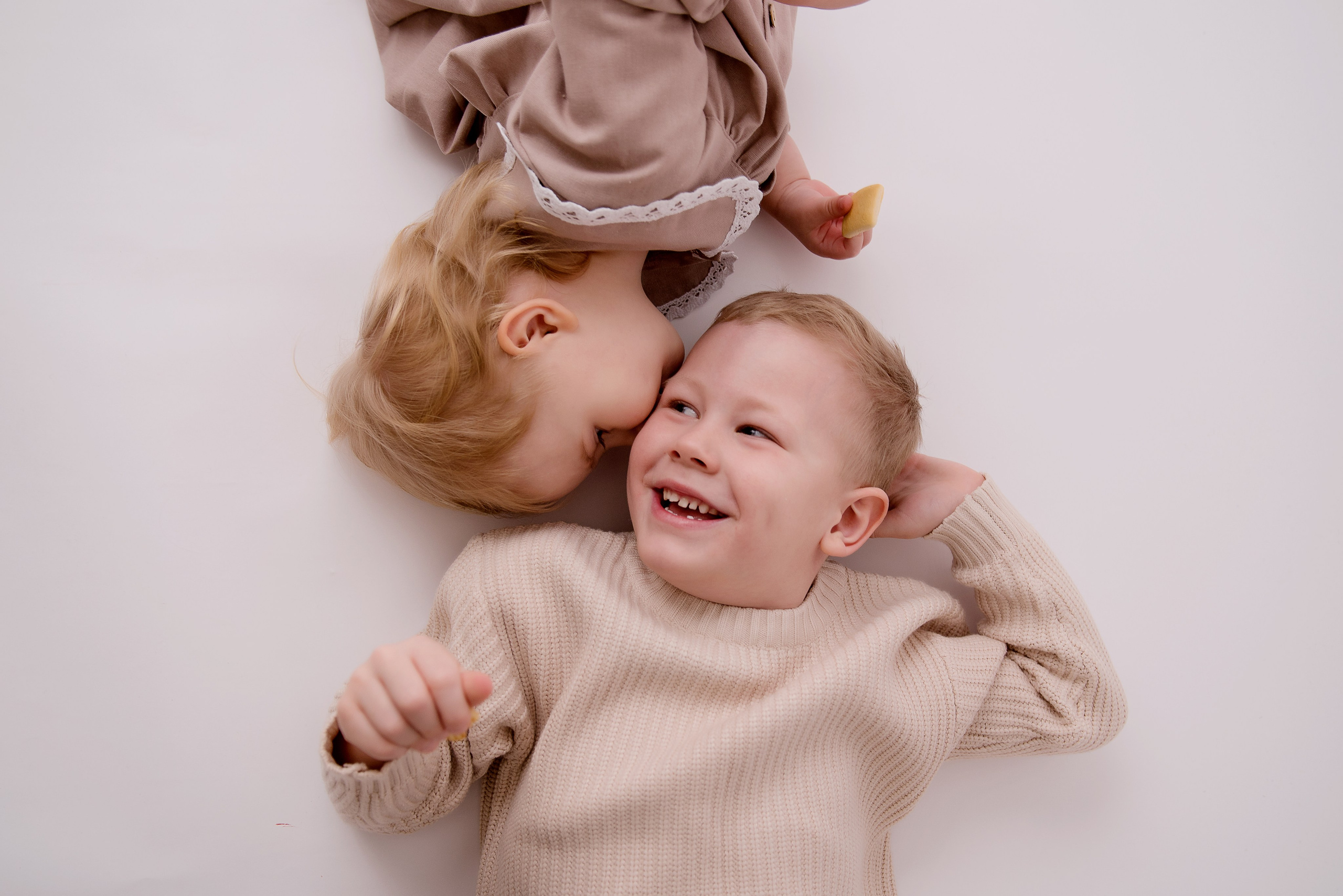 Гоша и Ариша. Детский фотограф в Долгопрудном и Москве