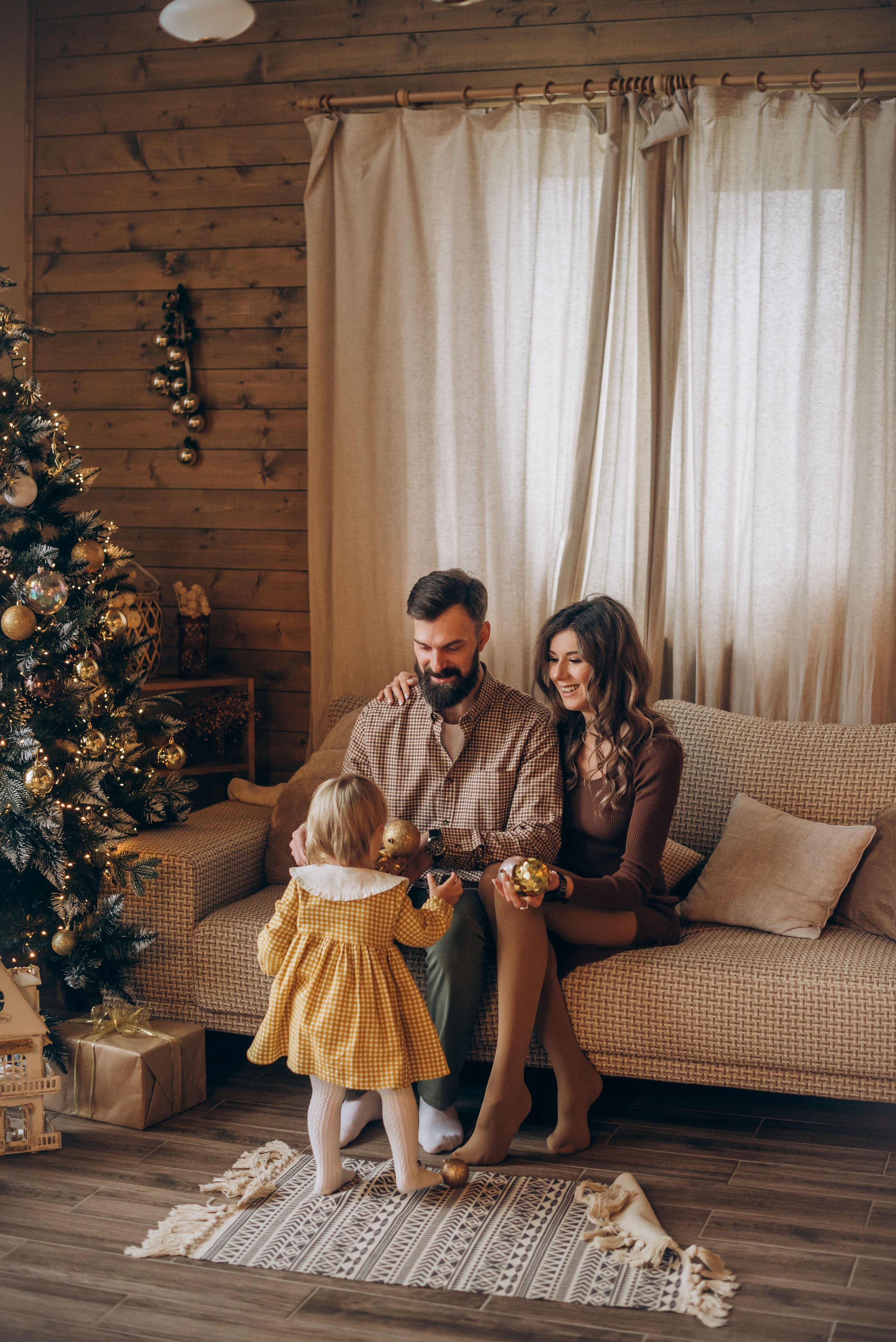 Семейная новогодняя фотосессия в студии. Семейный фотограф в Домодедово и Москве Елена Пичугина