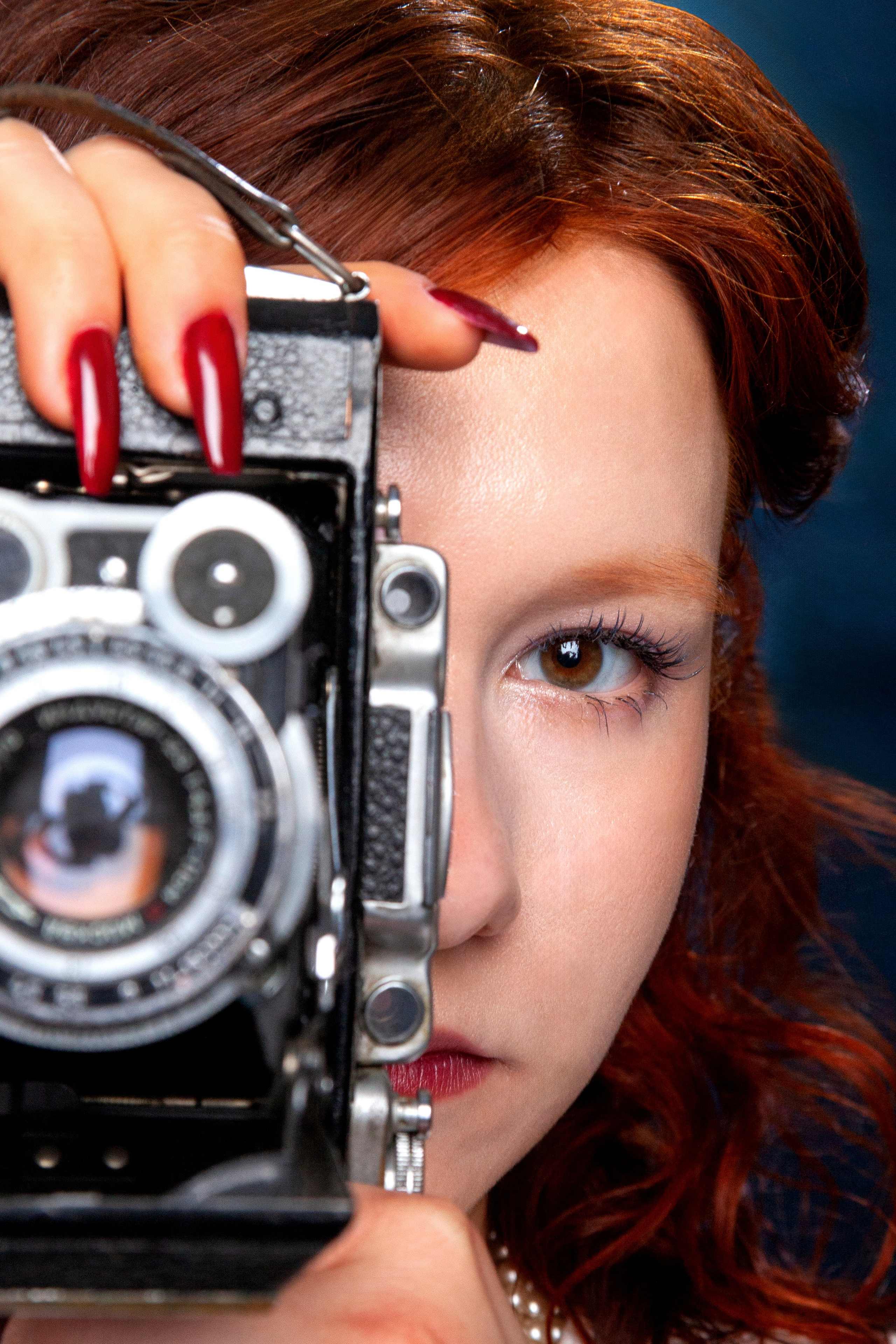 Спрятала веснушки в облаках сирени. Портретный и семейный фотограф Ирина Лепендина в Воронеже