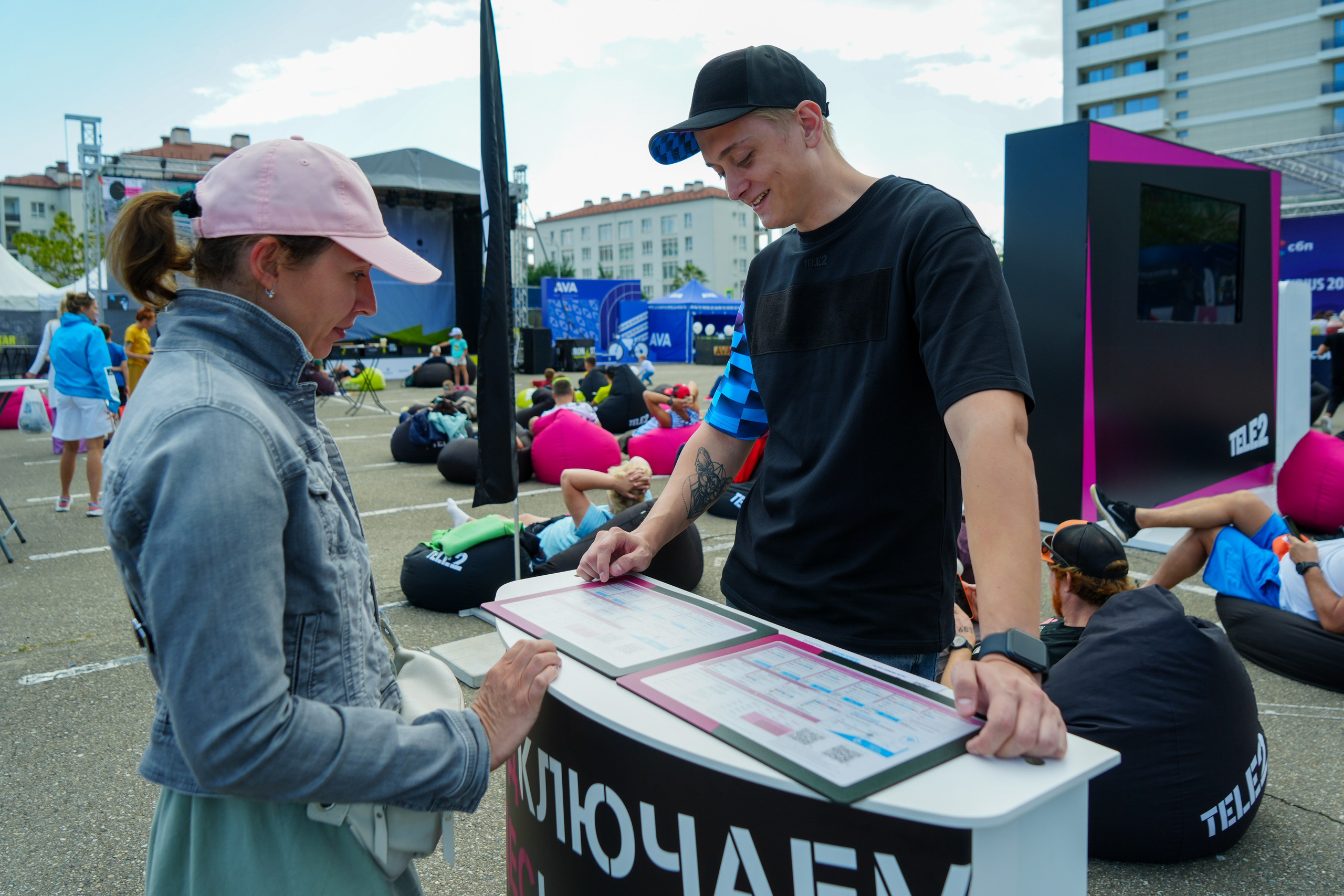 Фотоотчет партнерской интеграции для компании TELE2 на фестивале Ironstar. Репортажный фотограф в Красной Поляне и Сочи Павлюченко Екатерина