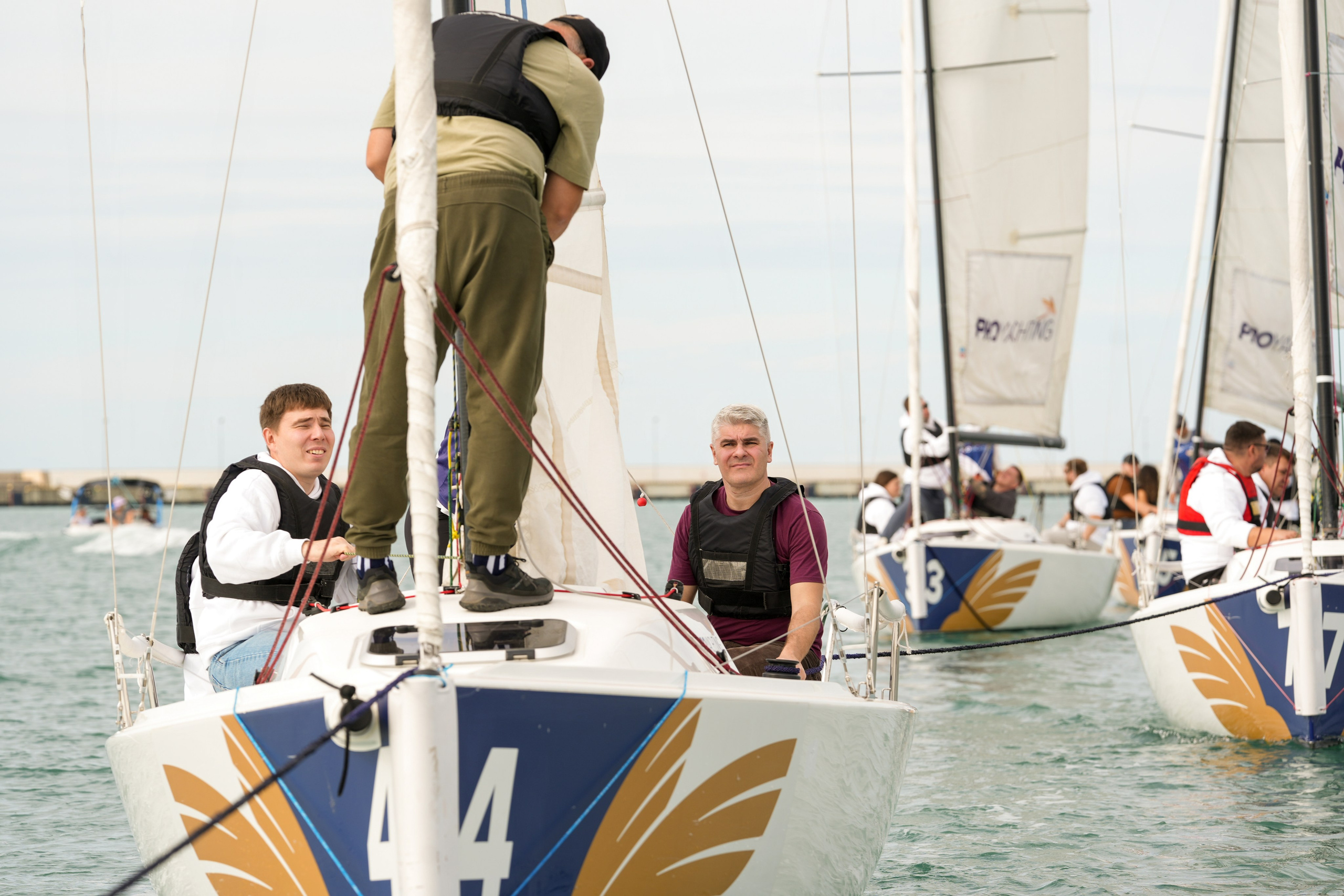 Яхтенная регата для компании Агрегатка. Репортажный фотограф в Красной Поляне и Сочи Павлюченко Екатерина