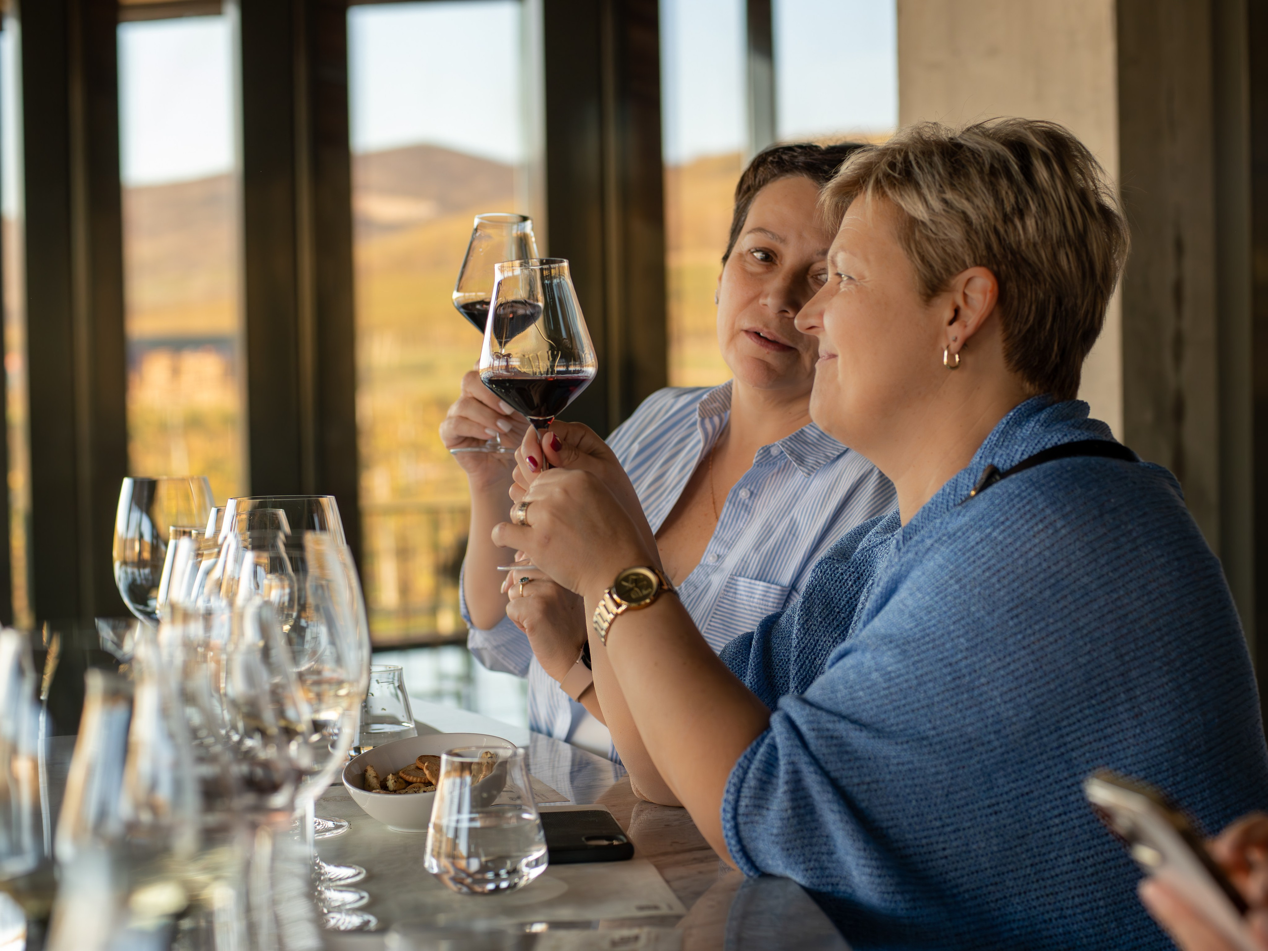 Литературная мастерская с Ольгой Шутовой в «Винотеррии». Репортажный фотограф в Красной Поляне и Сочи Павлюченко Екатерина