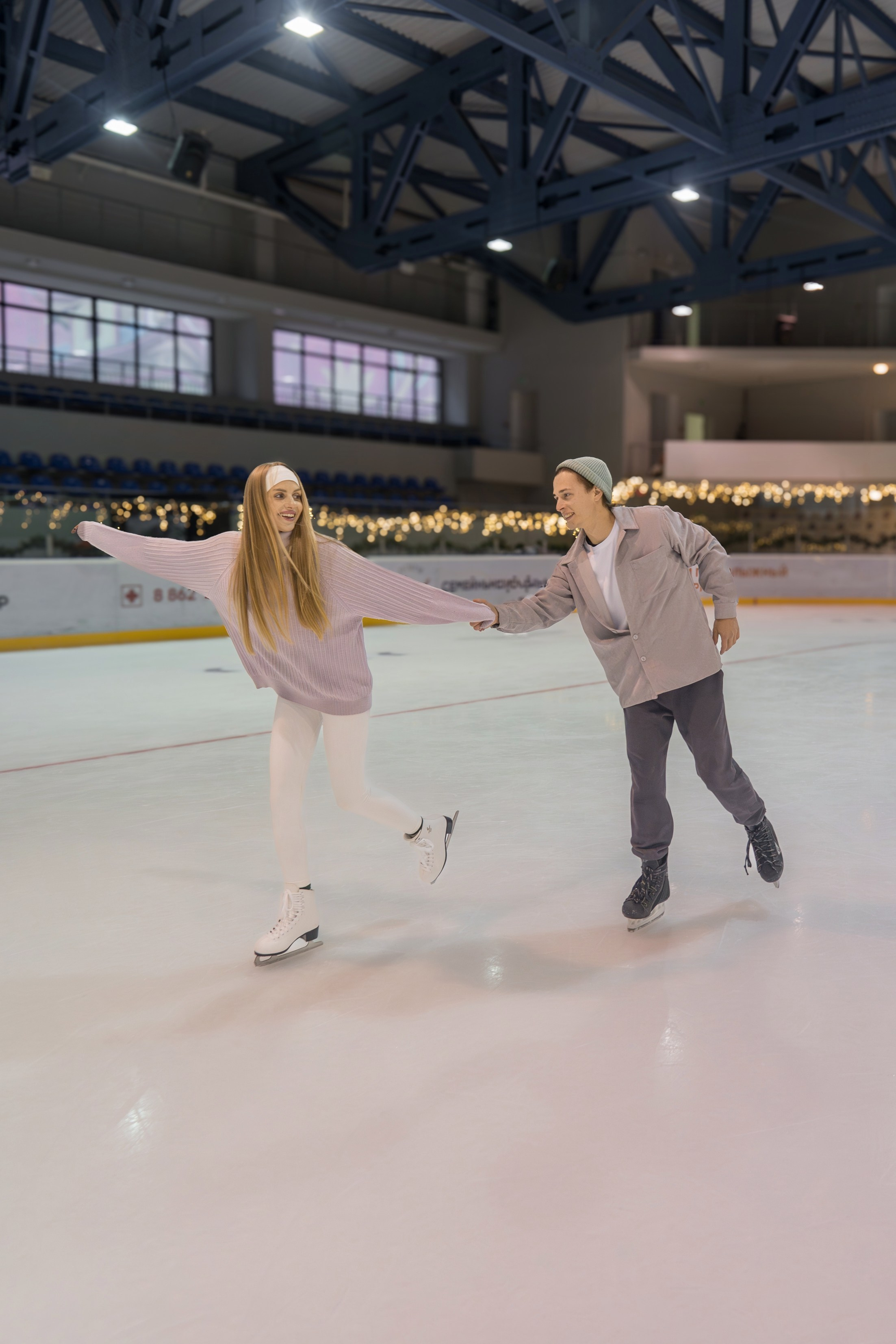 Контент съемка на катке для курорта Роза Хутор. Репортажный фотограф в Красной Поляне и Сочи Павлюченко Екатерина