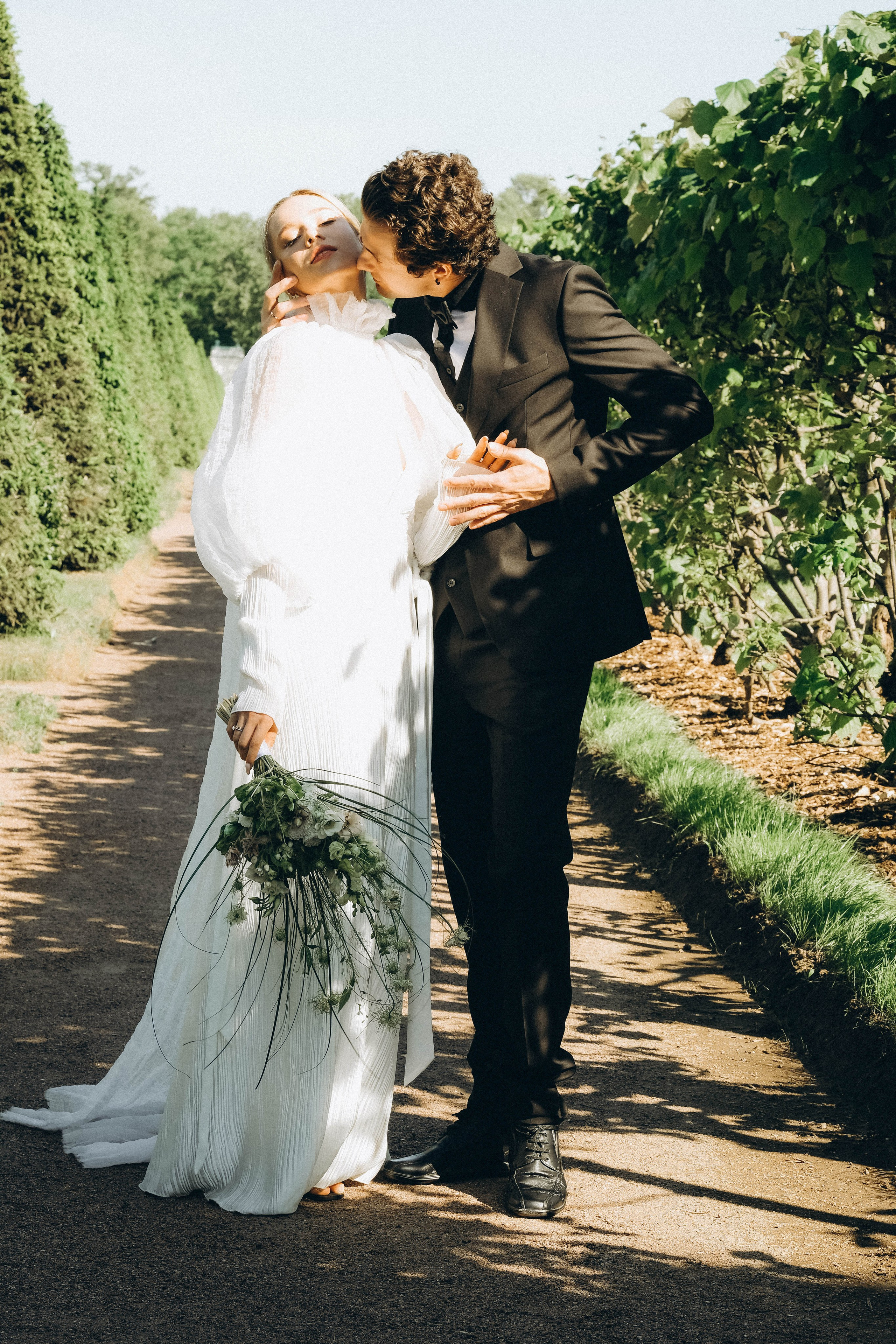 СВАДЕБНАЯ СЬЕМКА В ПАРКЕ ОРАНИЕНБАУМ. Профессиональный фотограф, Санкт-Петербург — Виктория Богомолова