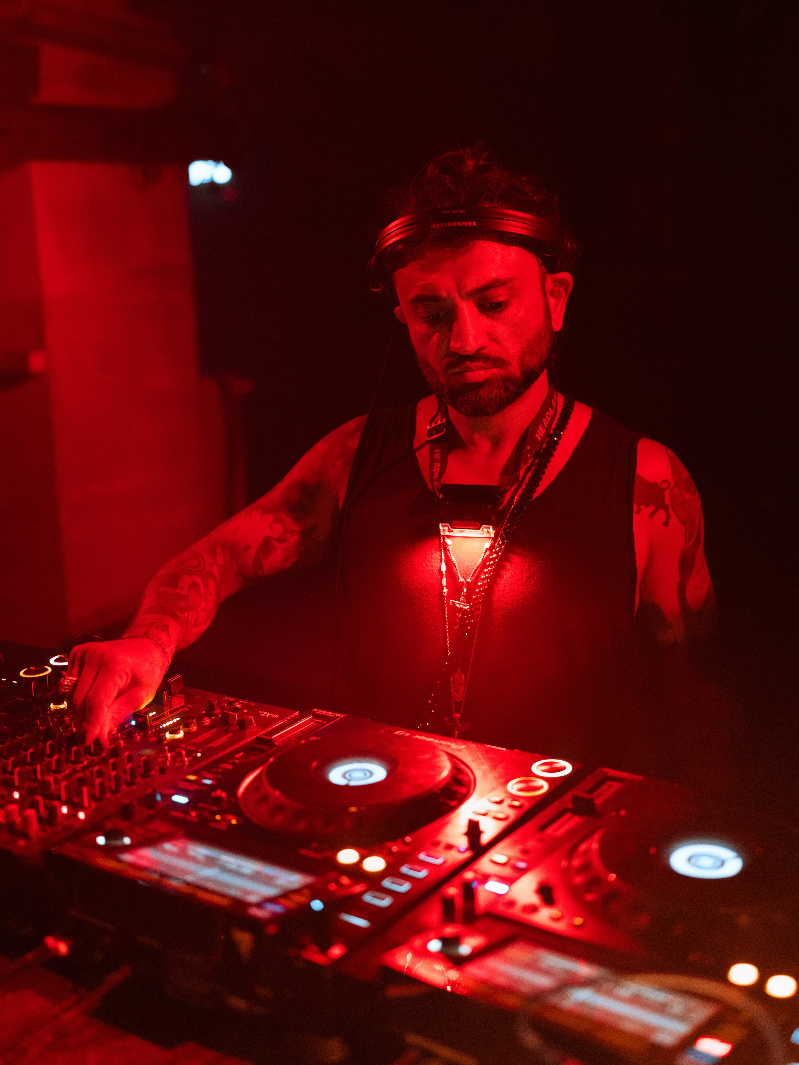 SICK YEARS, ARMA ╳ SILA SVETA. @tomrus: Рустам Шагиморданов — фотограф