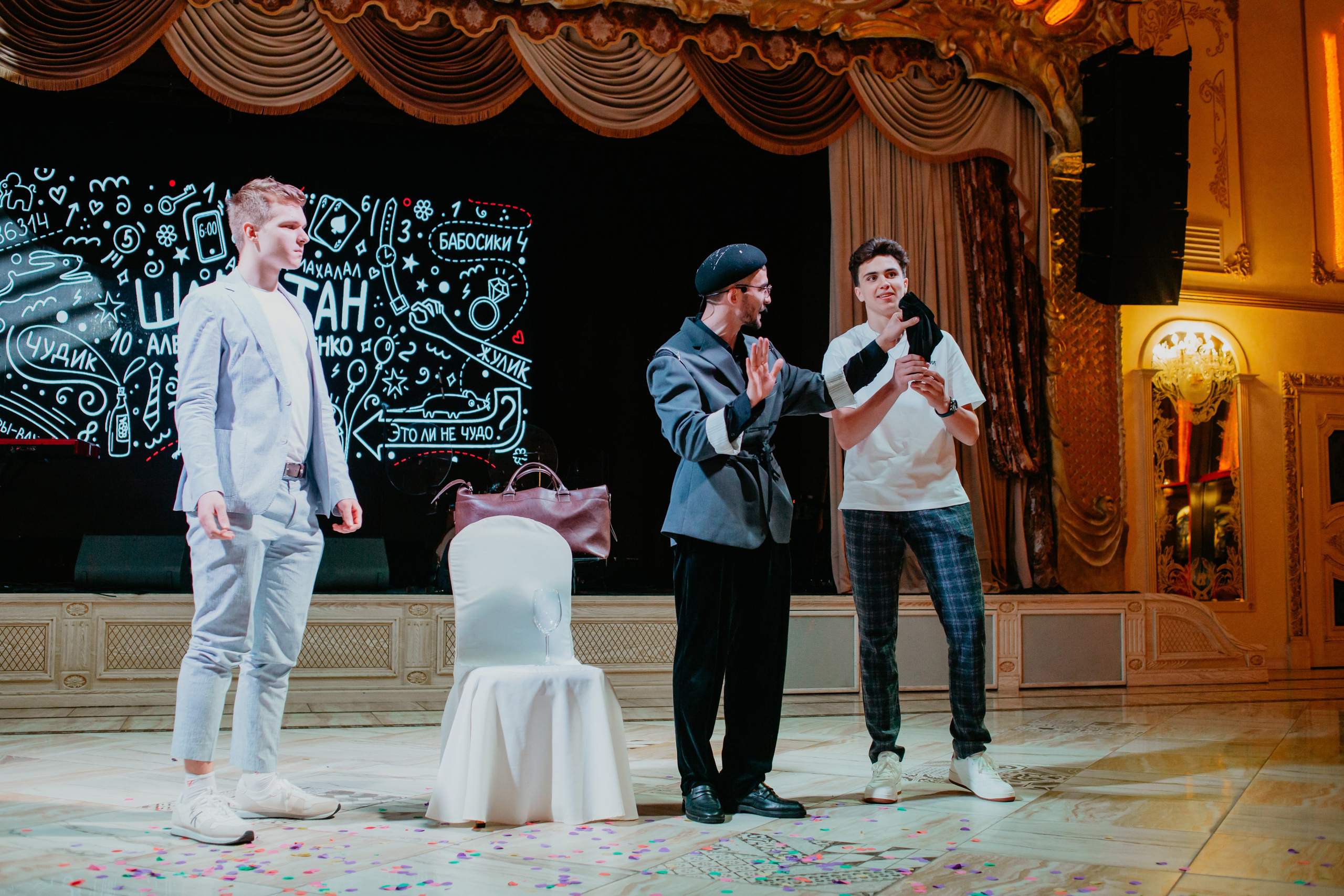 Выпускной. 11 лицей. Фотограф в Челябинске Ополихина Анна