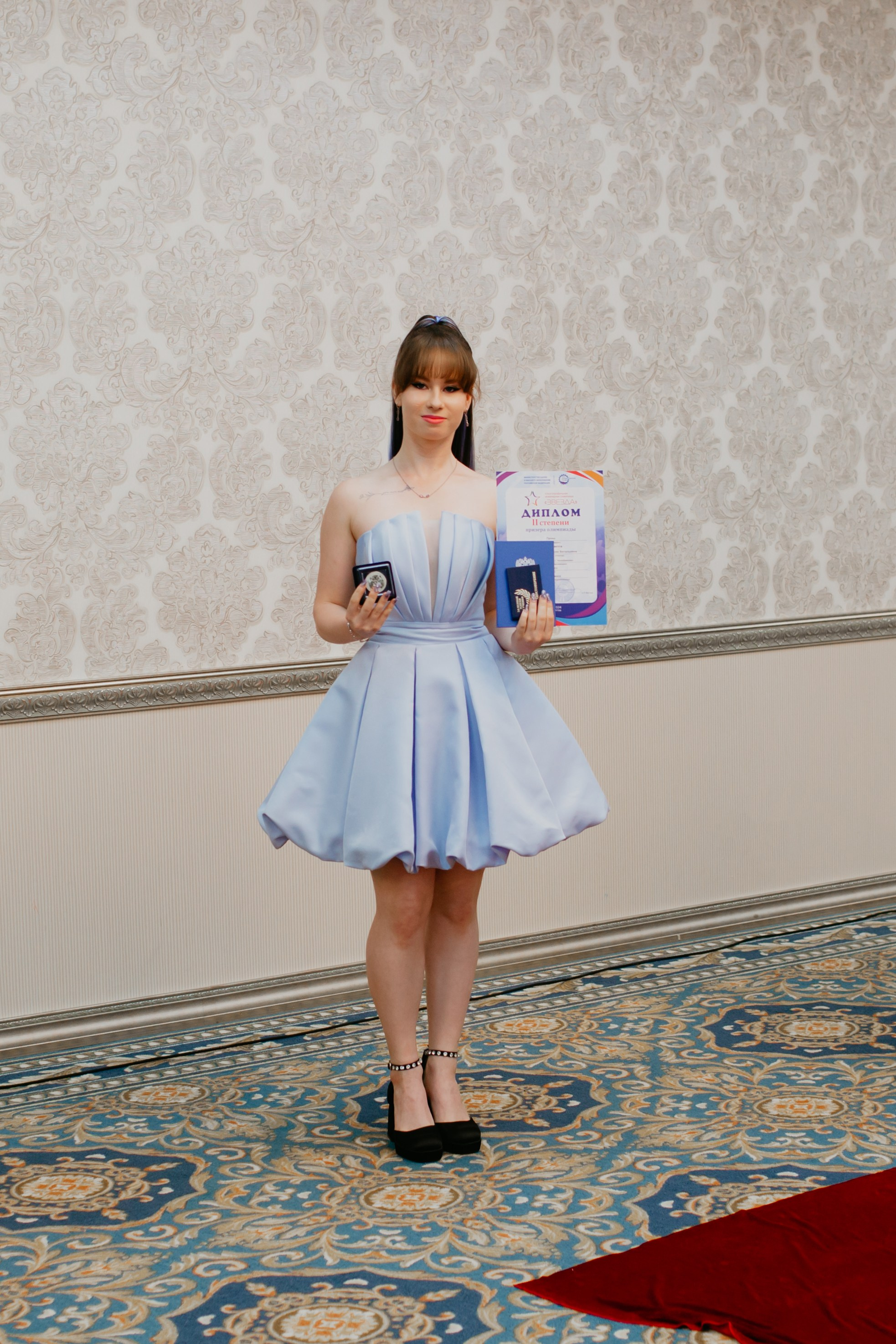 Выпускной. 11 лицей. Фотограф в Челябинске Ополихина Анна