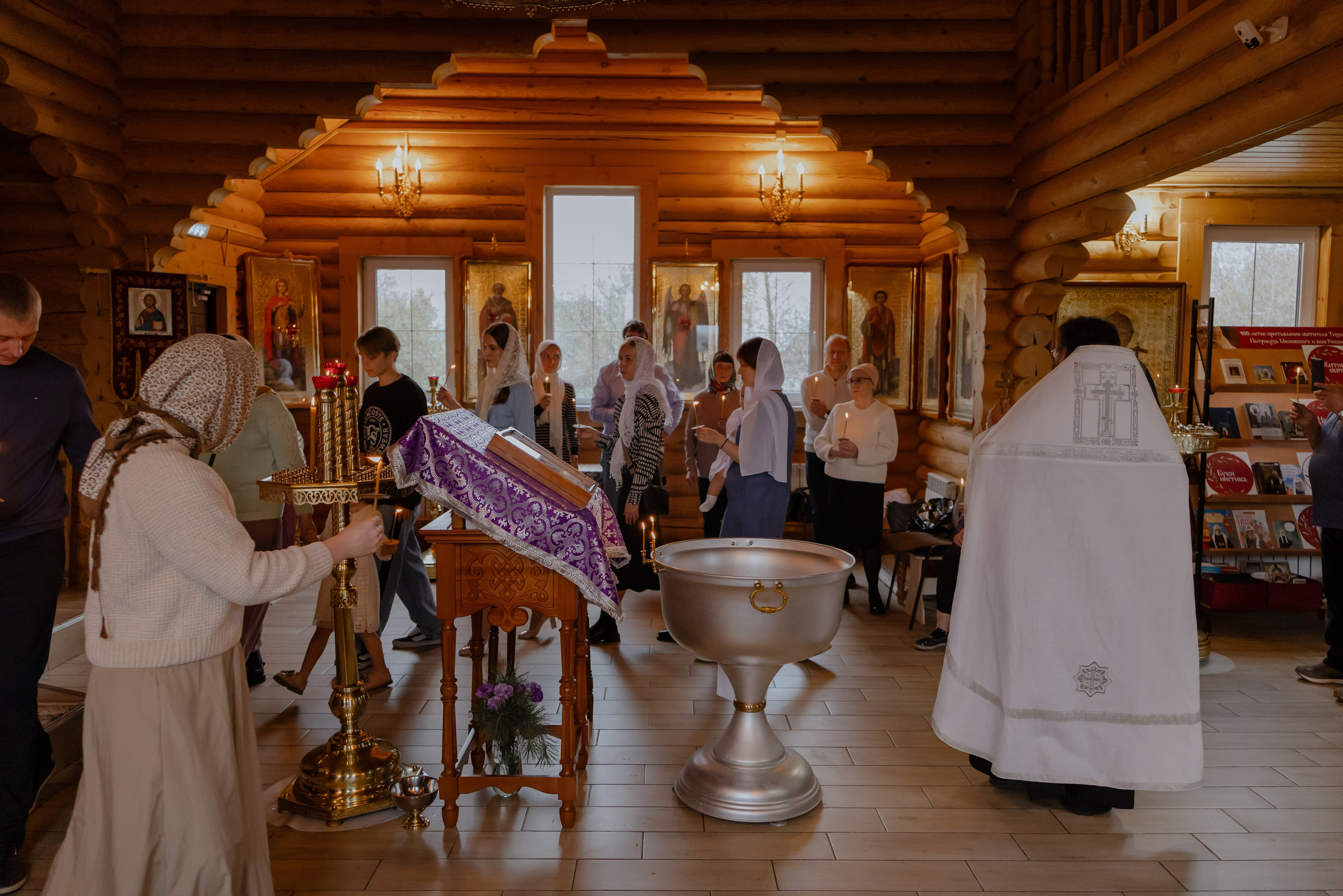 Крещение в храме Георгия Победоносца. Фотограф в Новосибирске Екатерина Васильева