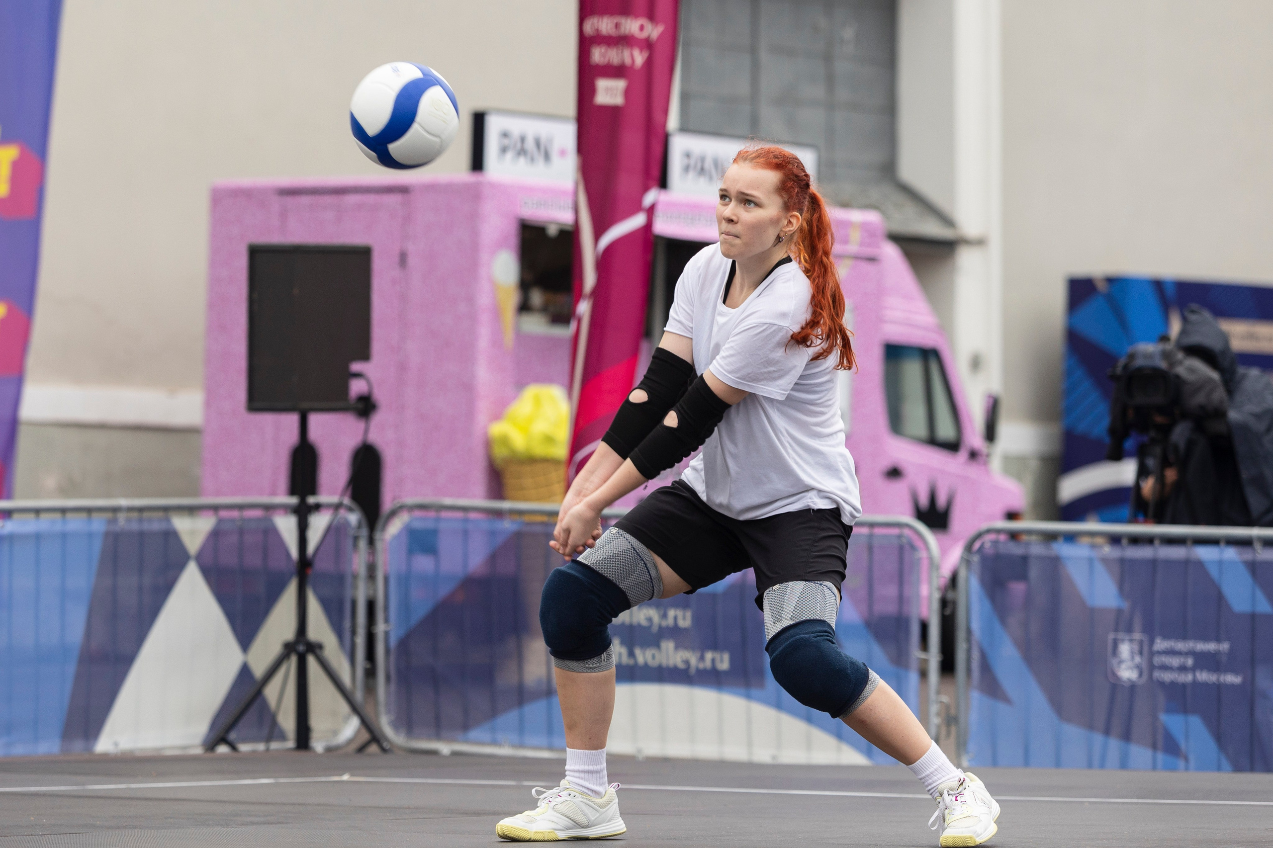 100 ЛЕТ ОТЕЧЕСТВЕННОМУ ВОЛЕЙБОЛУ. Фотограф Георгий Нигматулин